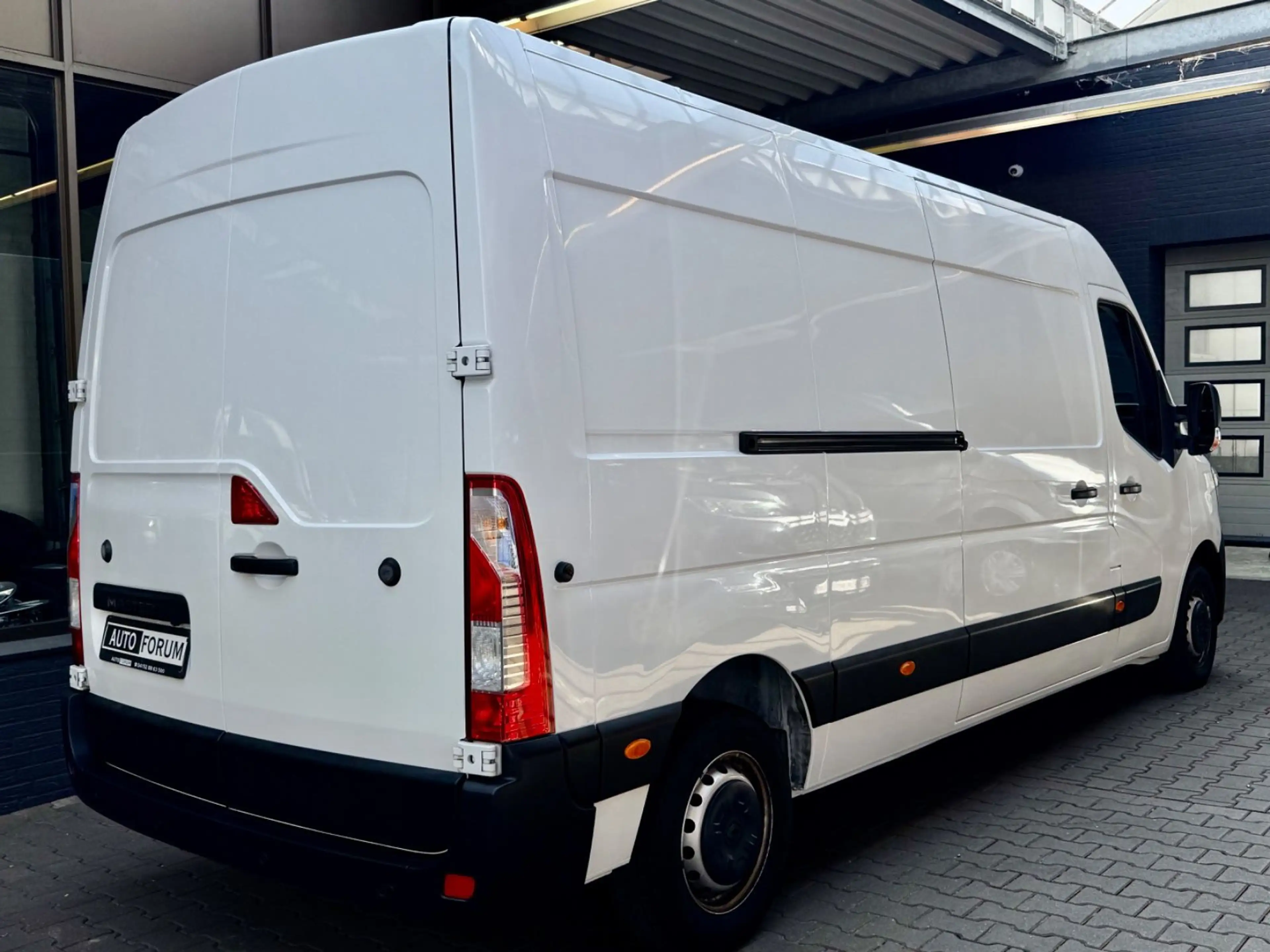 Renault Master 2.3 D L3H2 3,5t KLIMA CAM PDC 3-SITZE BLU — photo 12