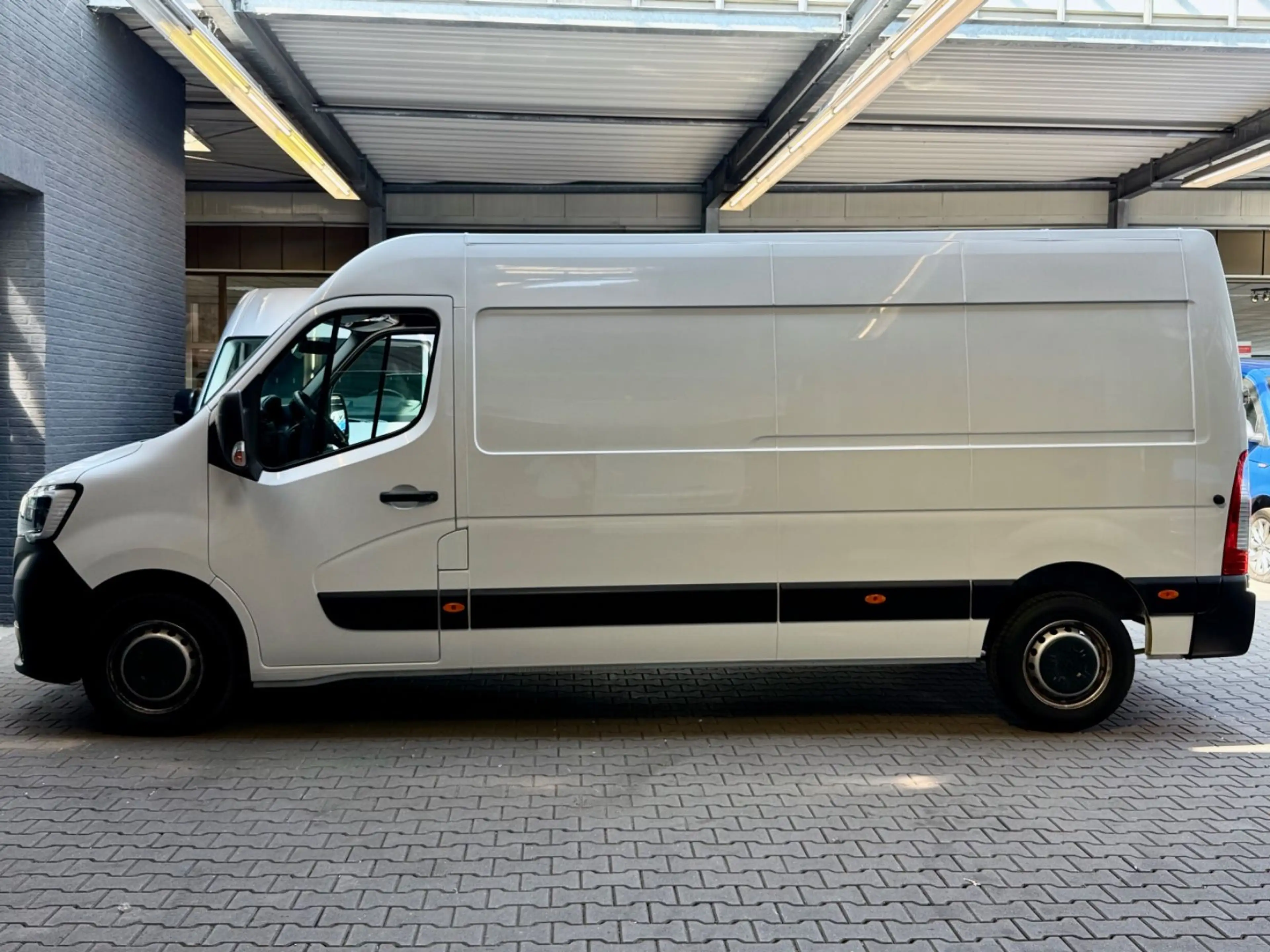 Renault Master 2.3 D L3H2 3,5t KLIMA CAM PDC 3-SITZE BLU — photo 7