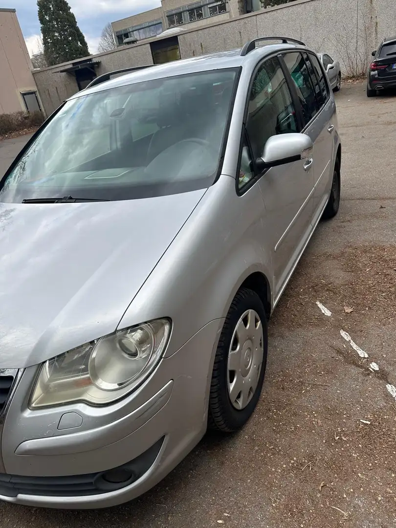Volkswagen Touran Touran 1.6 FSI Goal Silber - 2