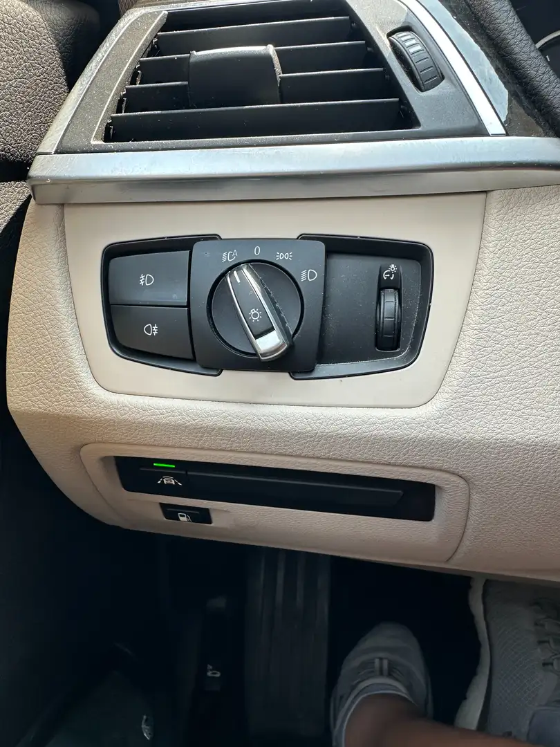 BMW 330 330e iPerformance Luxury Line Negru - 2