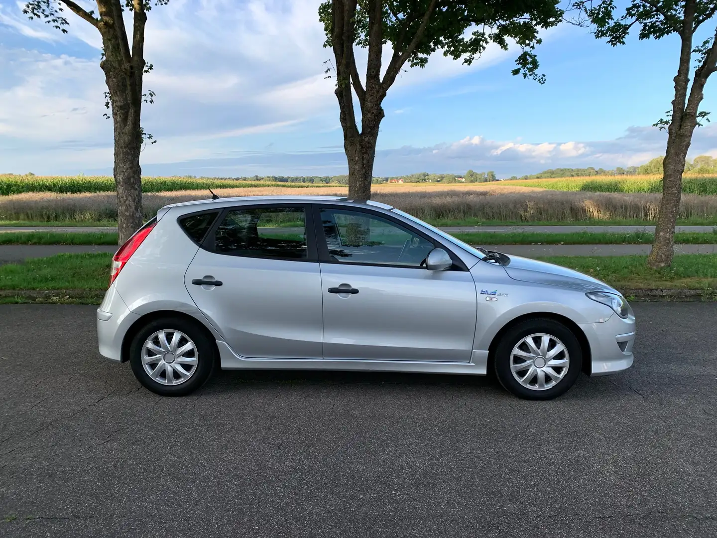 Hyundai i30 1.4 Edition Plus Grau - 2