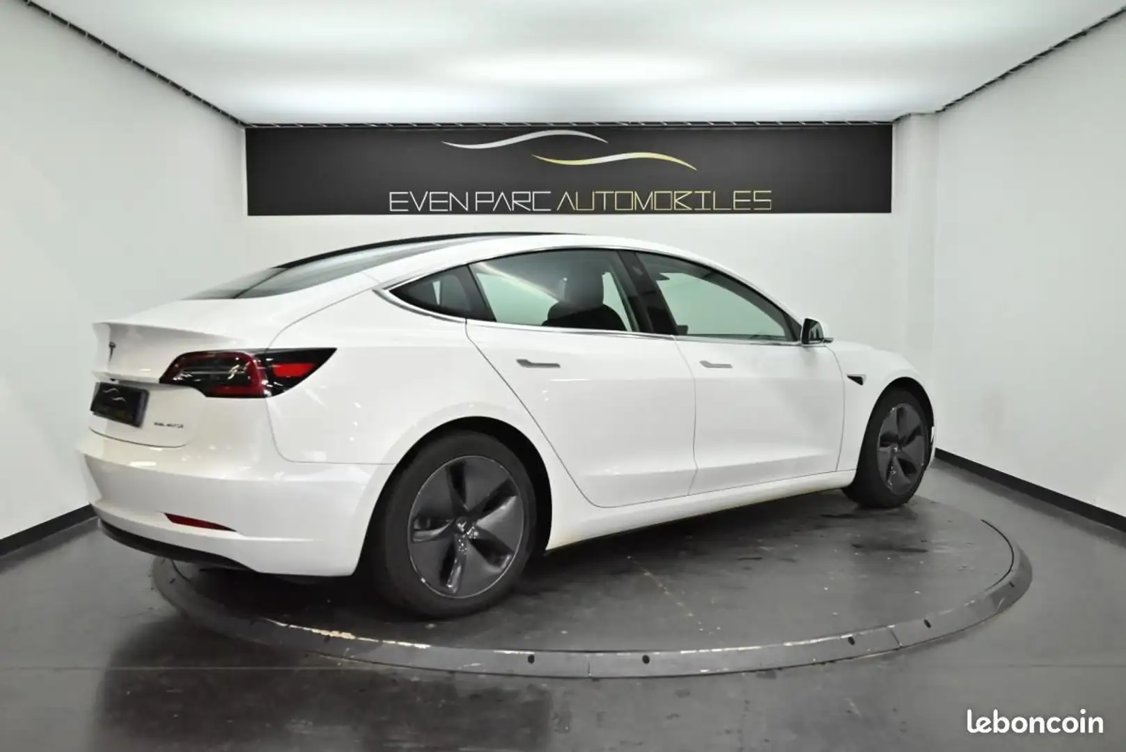 Tesla Model 3 Long Range Dual Motor AWD 4P Blanco - 2