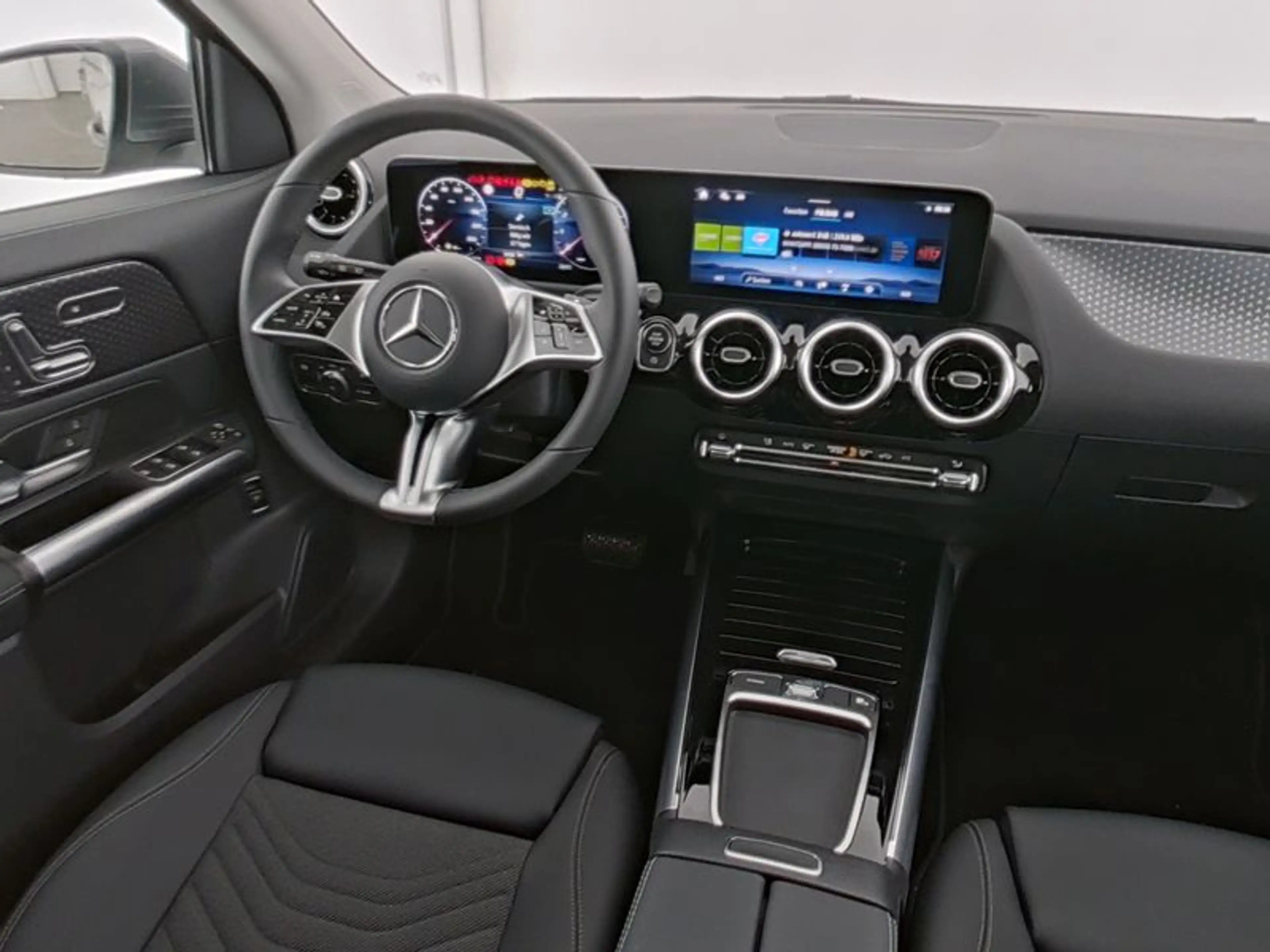 Mercedes-Benz GLA 180 Progressive*Advanced*LED*Memory-P.*AHK — photo 5