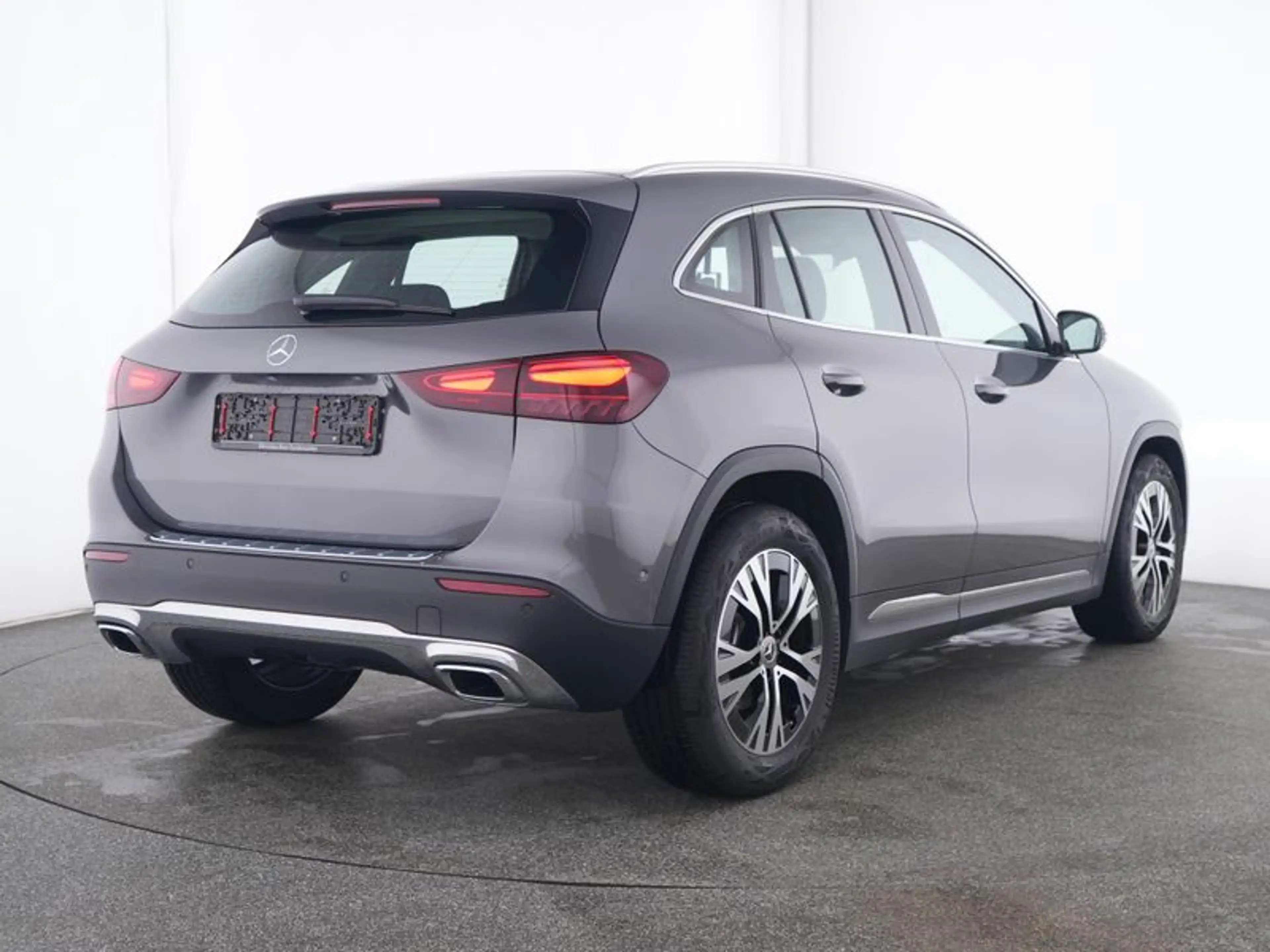 Mercedes-Benz GLA 180 Progressive*Advanced*LED*Memory-P.*AHK — photo 2