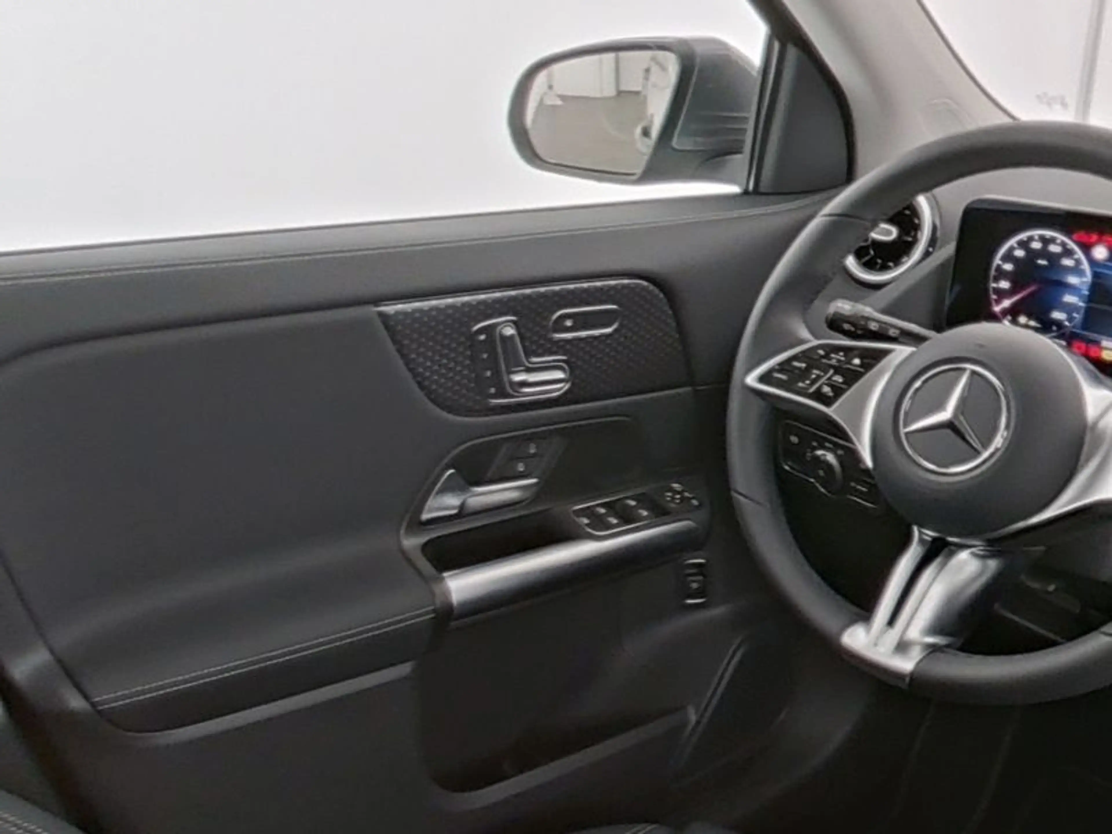 Mercedes-Benz GLA 180 Progressive*Advanced*LED*Memory-P.*AHK — photo 8