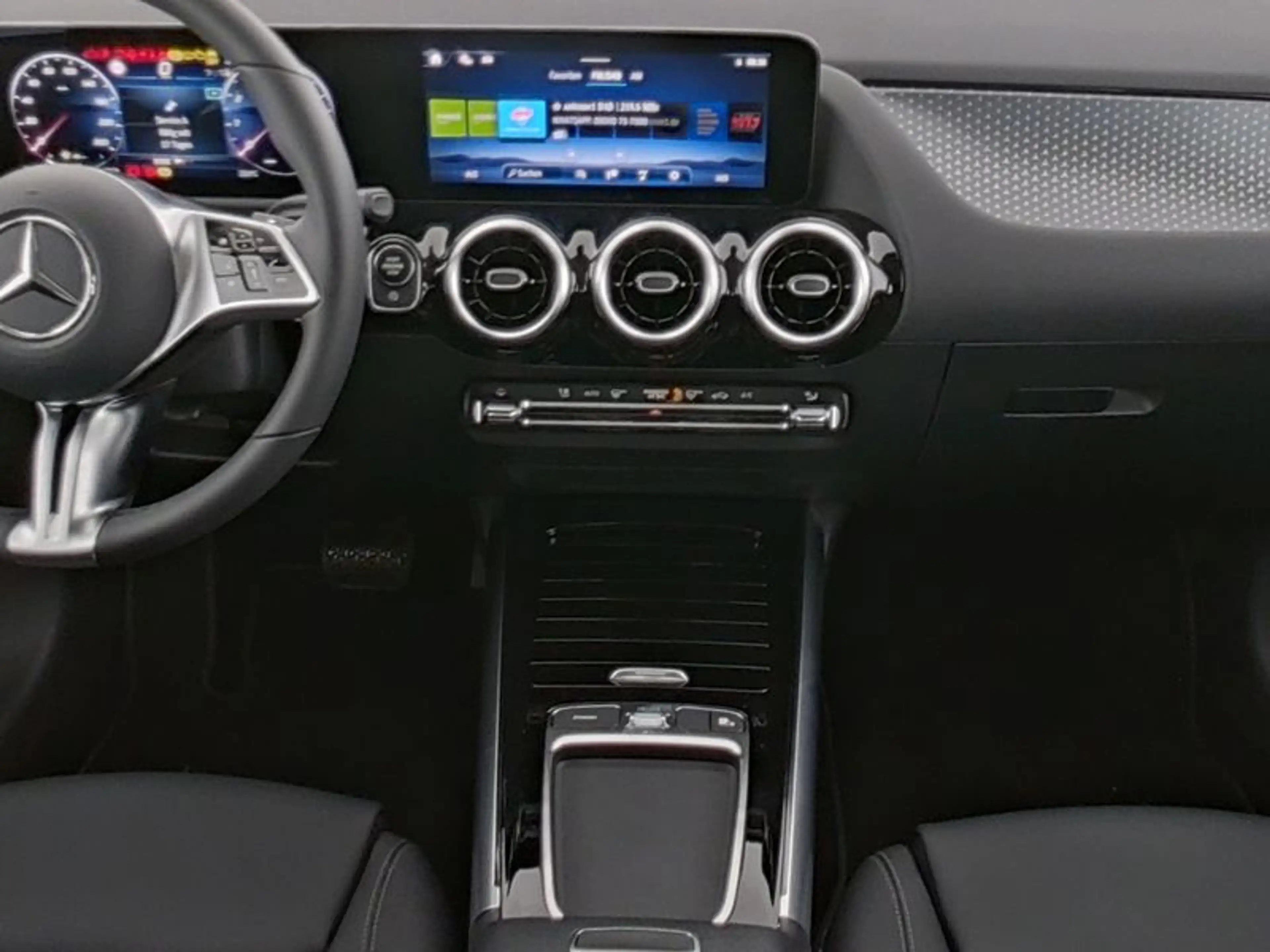 Mercedes-Benz GLA 180 Progressive*Advanced*LED*Memory-P.*AHK — photo 4