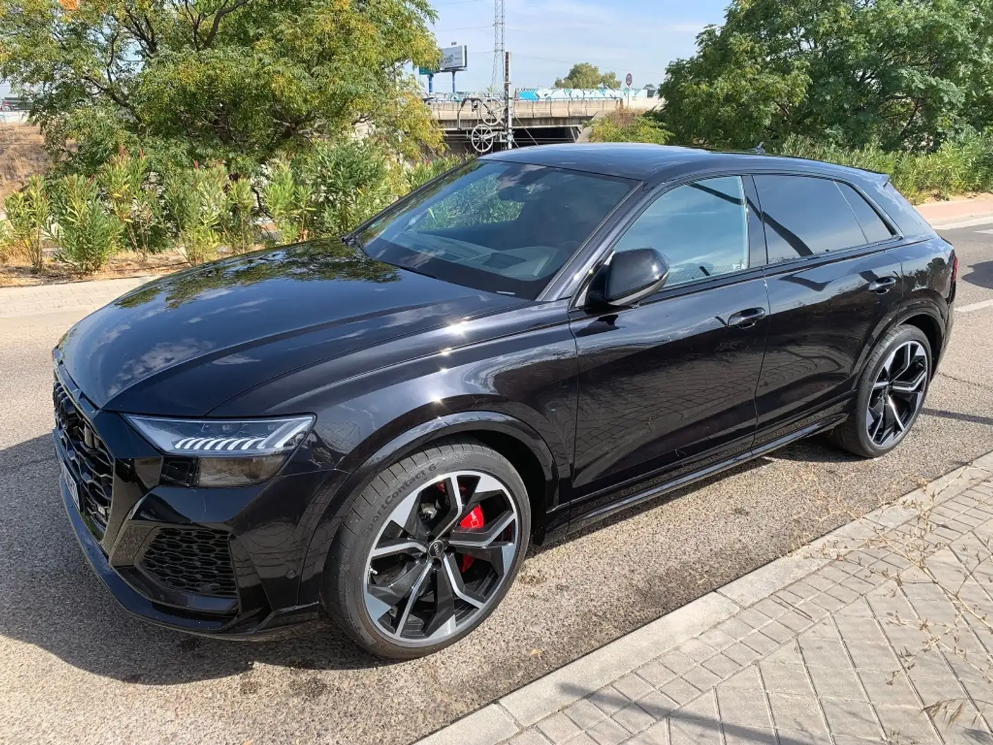 Audi RS Q8 TFSI quattro tiptronic Noir - 1