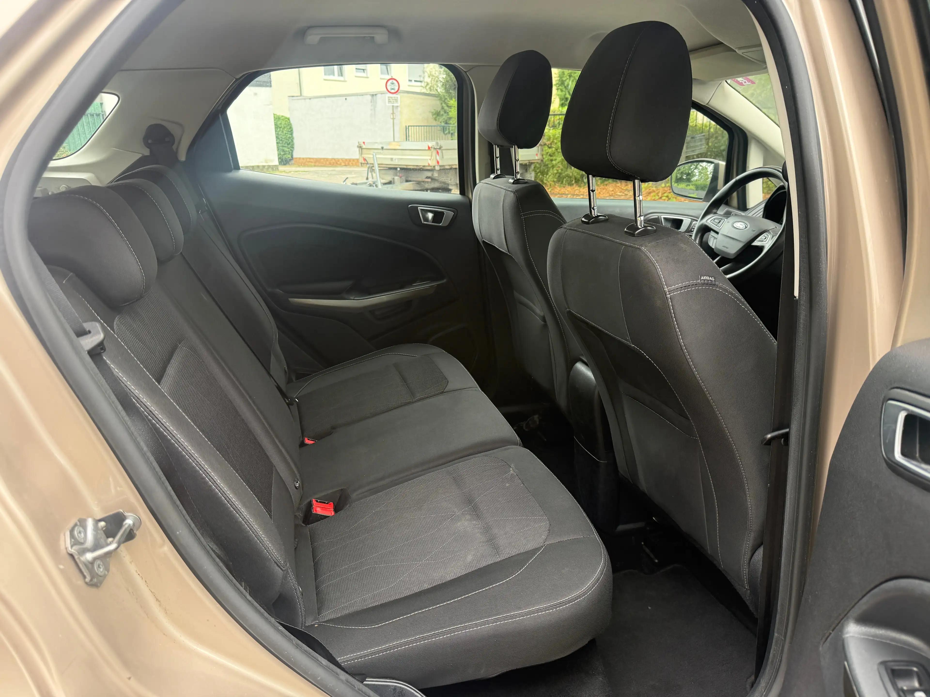 Ford EcoSport Cool & Connect*TÜV 03/2028*NAVI*KLIMA* EU6 *PDC — photo 11