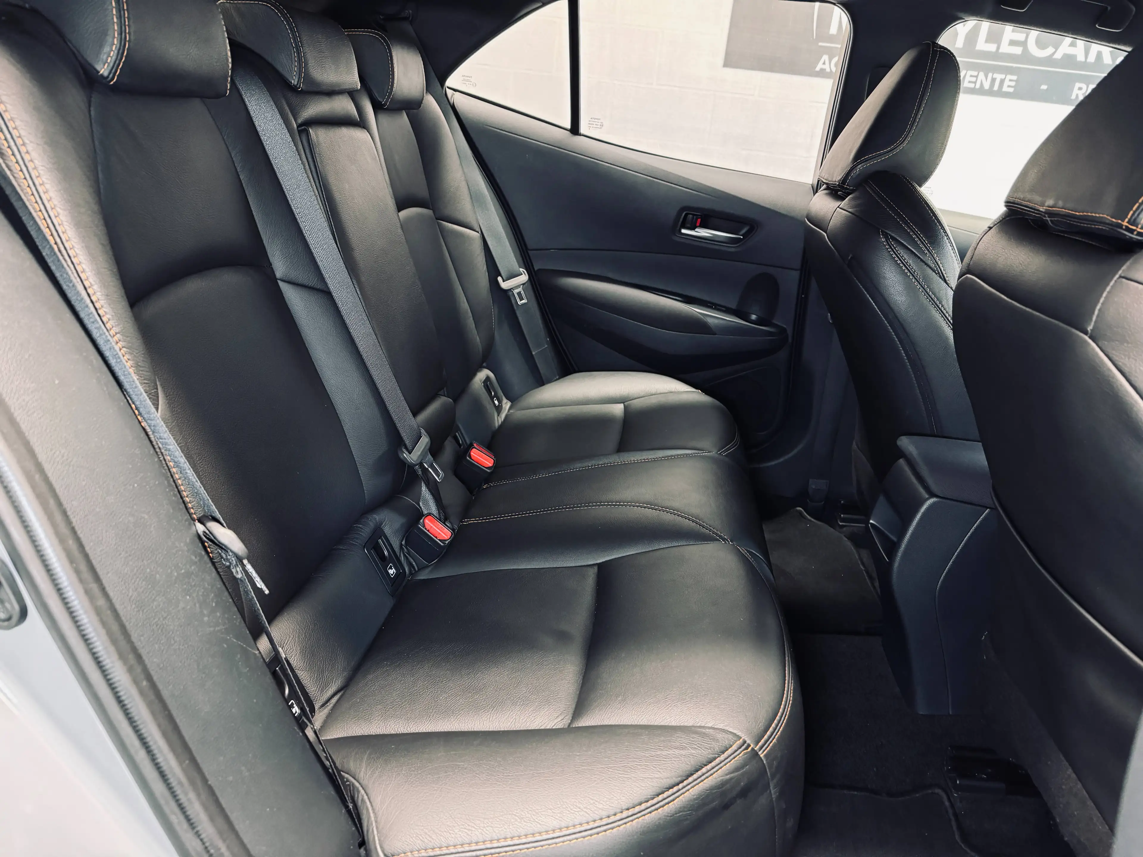 Toyota Corolla Corolla 1.2 essence ,Sport , Cuir, Carplay, Garantie 1an — photo 12