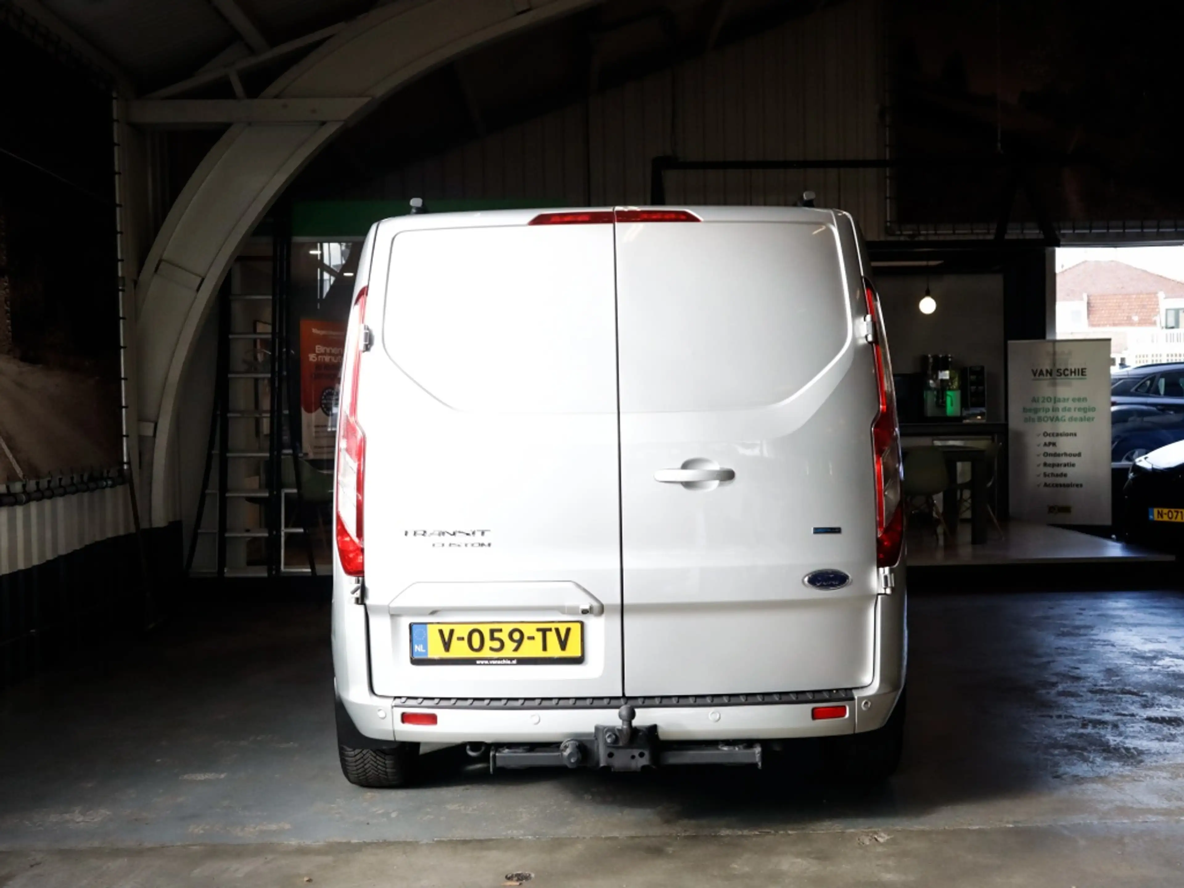 Ford Transit Custom 300 2.0 TDCI L2H1 Limited DC 2e-Eig. & Keurig-Onde — photo 36