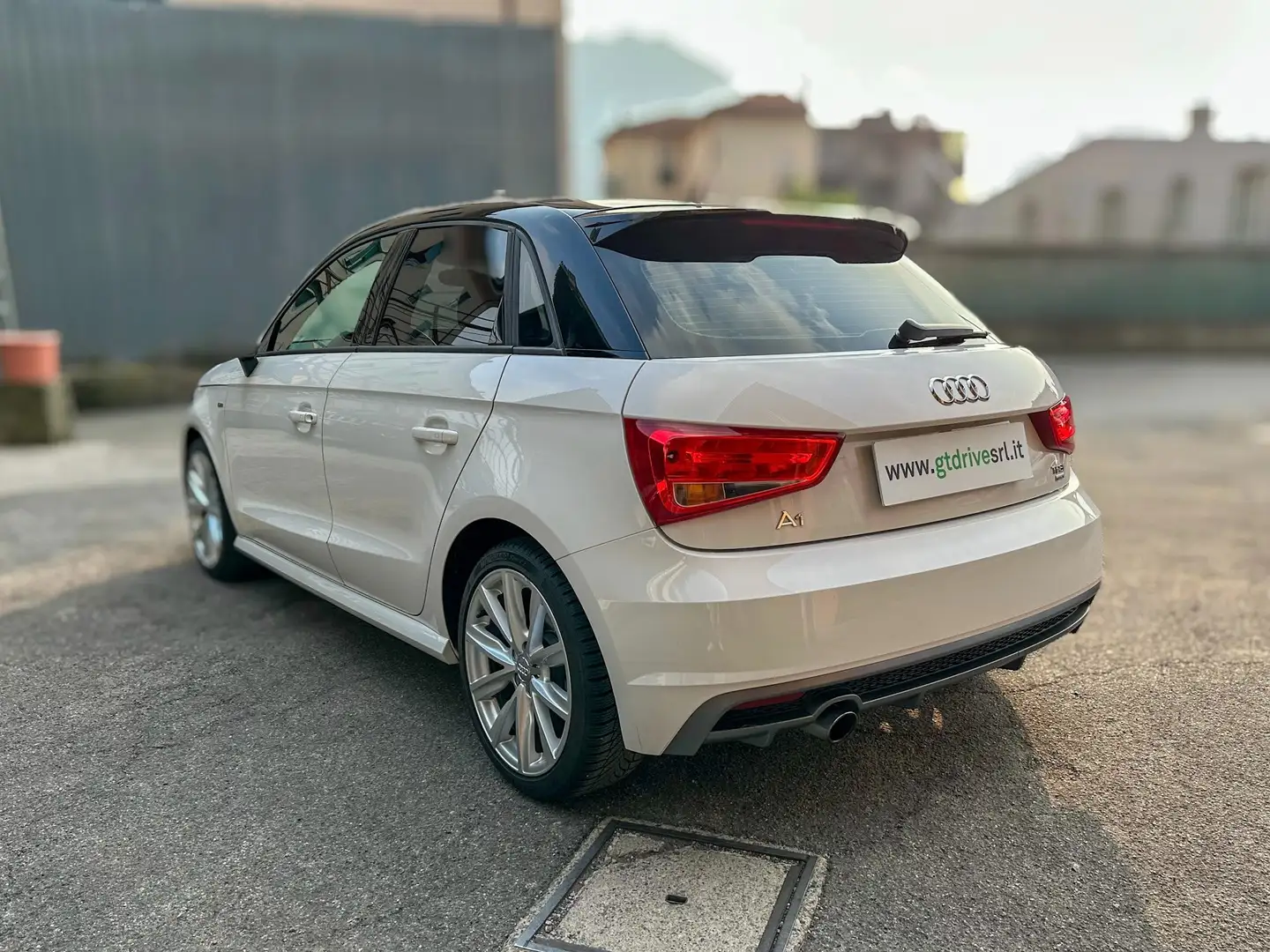 Audi A1 A1 Sportback 1.0 tfsi ultra 95cv ULTRA Blanc - 2