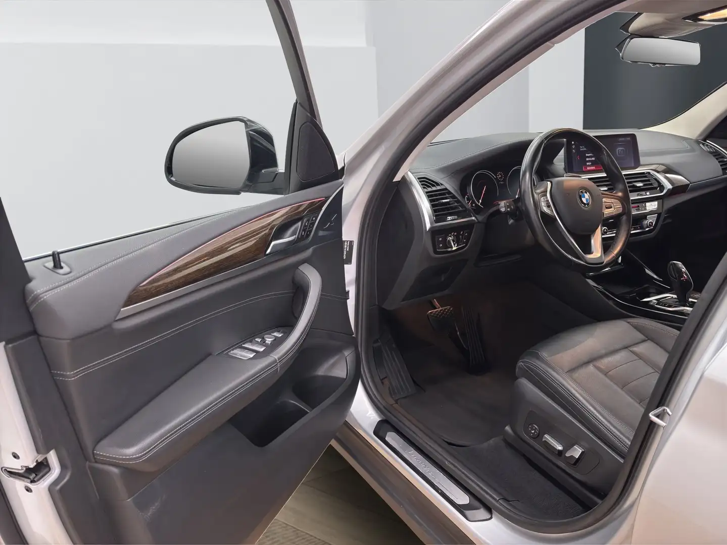 BMW X3 xDrive20i [Luxury, Navi Prof, AHK, ACC, 360°] Zilver - 2