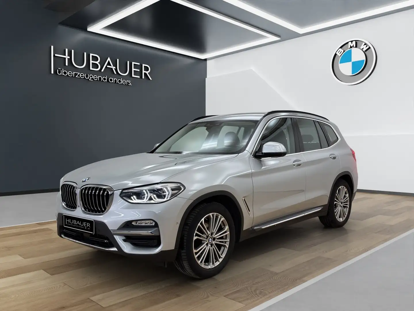 BMW X3 xDrive20i [Luxury, Navi Prof, AHK, ACC, 360°] Zilver - 1