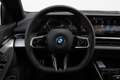 BMW i5 eDrive40 M Sport / Panoramadak / Trekhaak / Adapti Noir - thumbnail 2