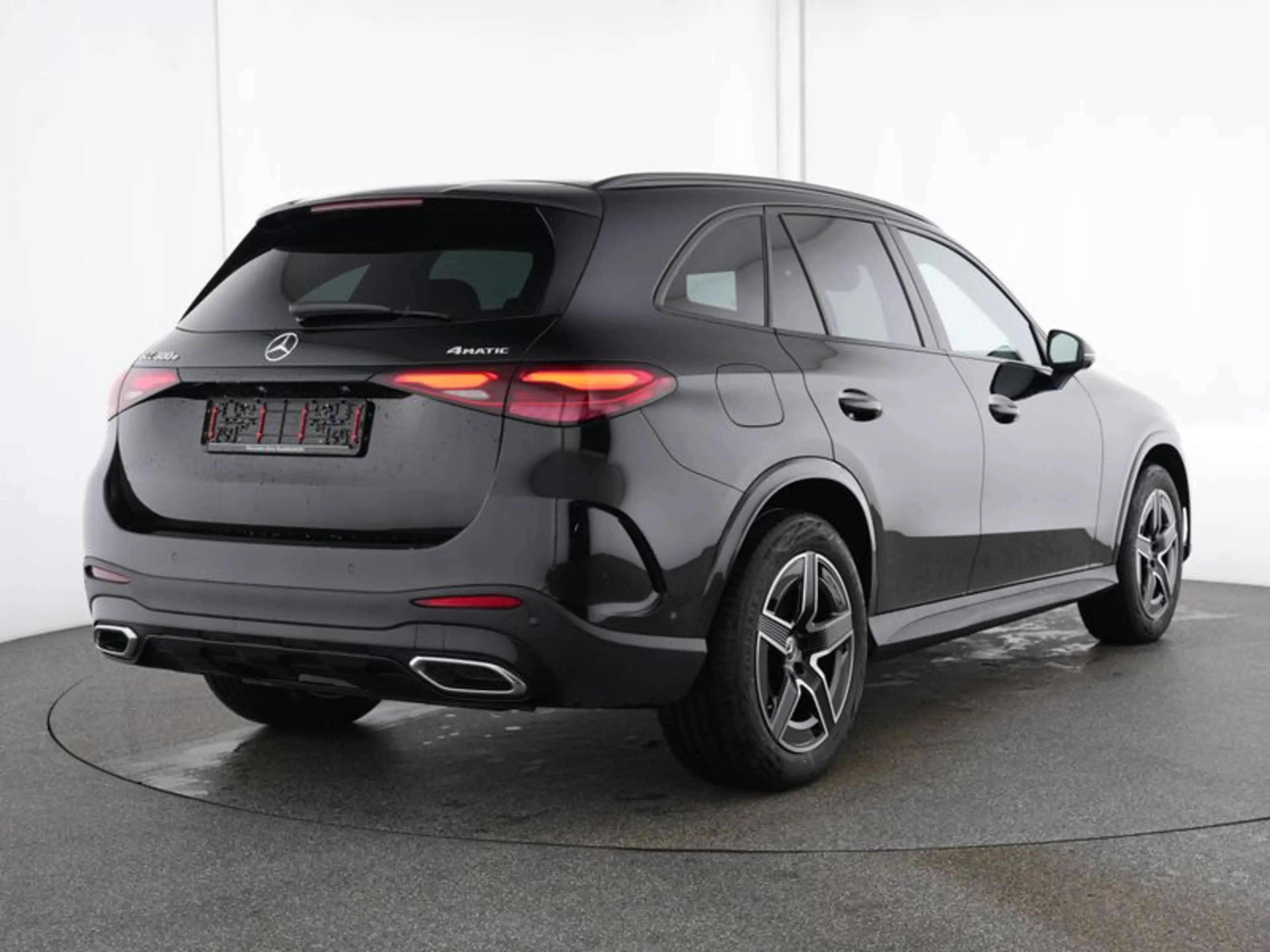 Mercedes-Benz GLC 300 e 4MATIC AMG Plug-In Hybride AIrmatic | AMG Line N — photo 2