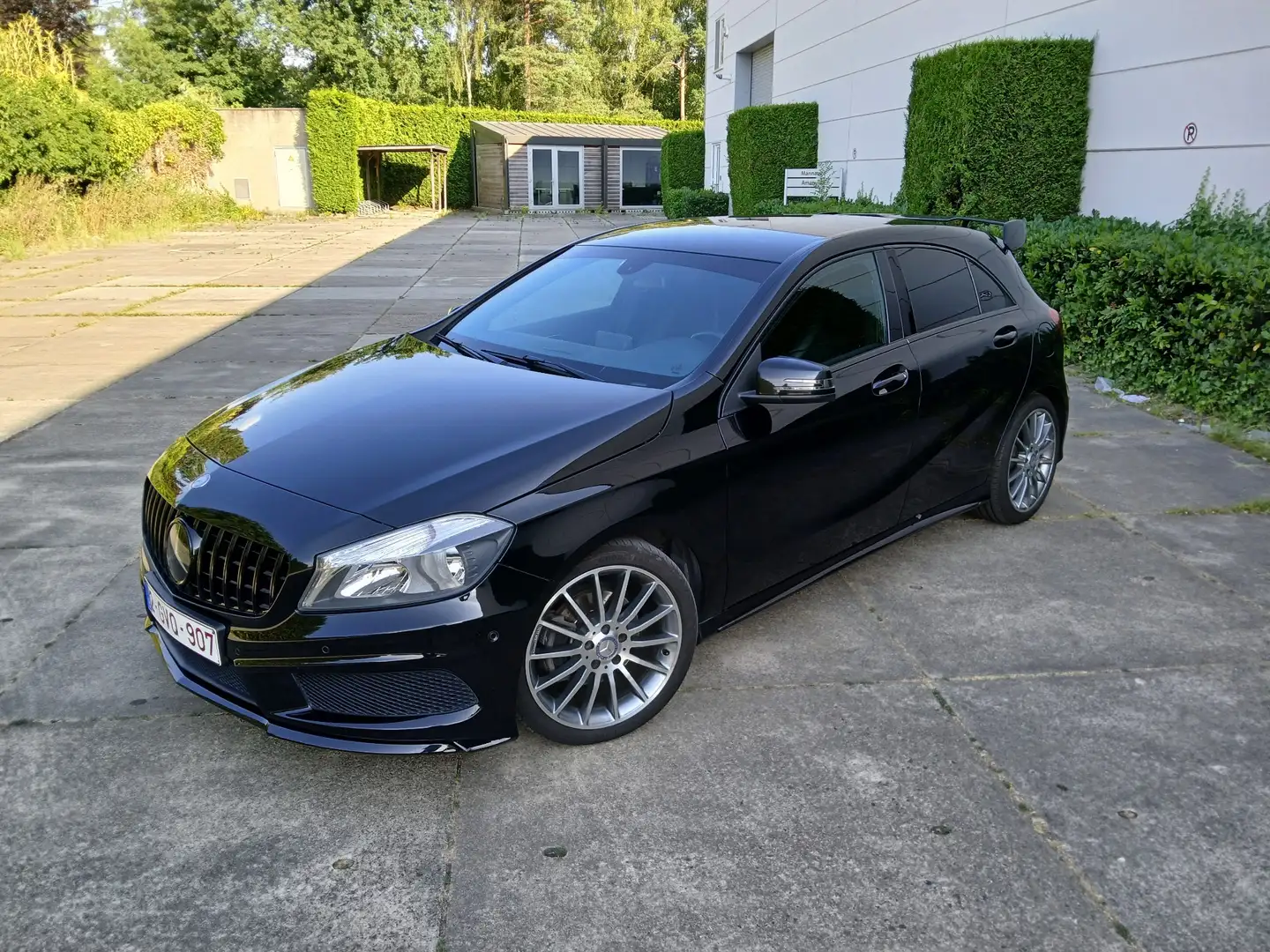 Mercedes-Benz A 180 (BlueEFFICIENCY) AMG Sport - 2