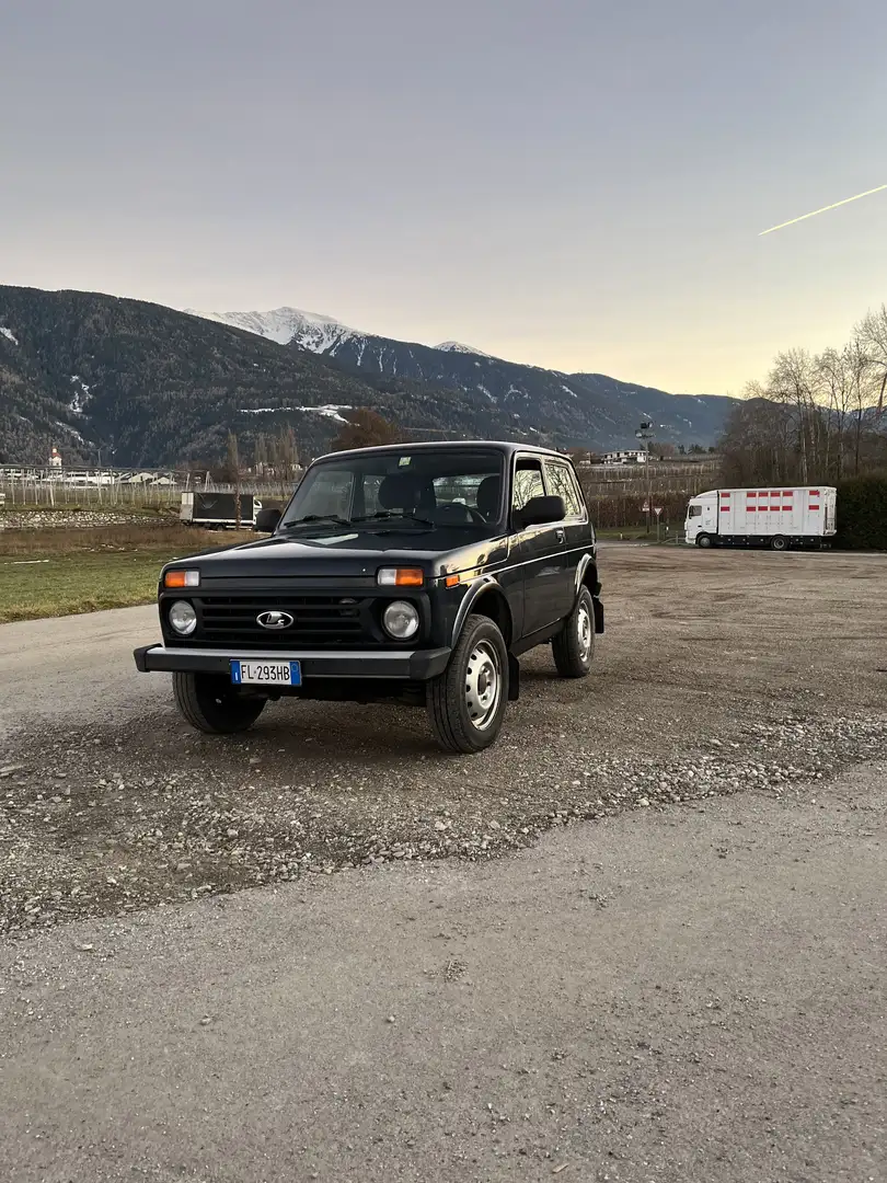 Lada Niva 4x4 - 1