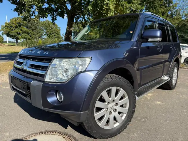 Mitsubishi Pajero 3.2 DI-D Instyle+7 Sitzer+Kamera+