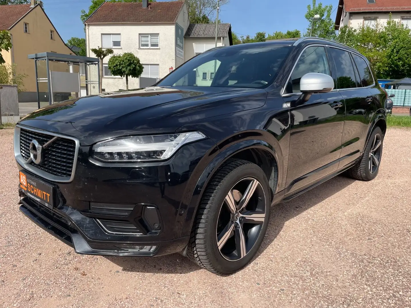 Volvo XC90 D4 Geartronic R-Design 7Sitzer - 1