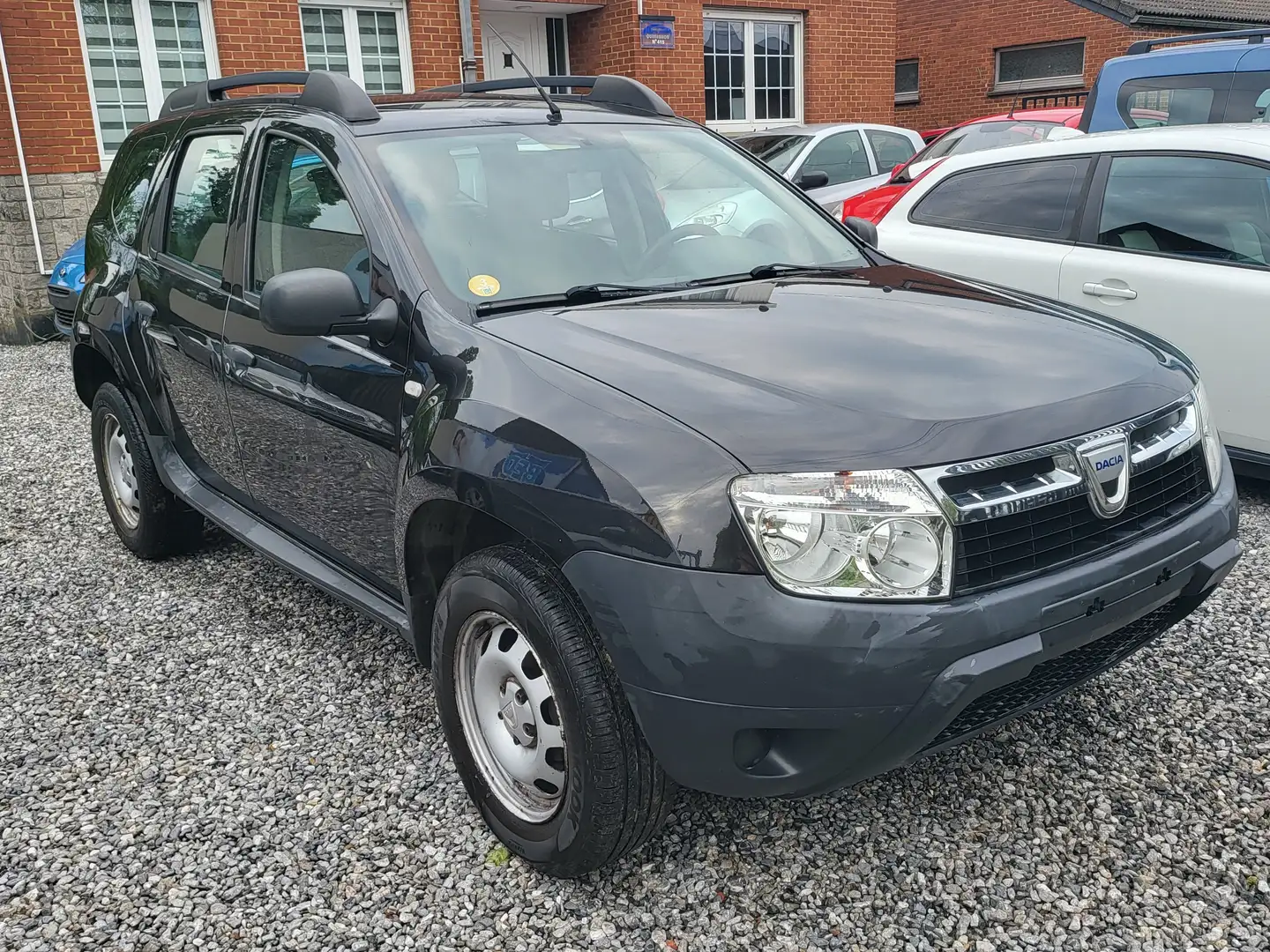 Dacia Duster 1.5 dCi 4x2 Ambiance*1er Pro* crna - 1