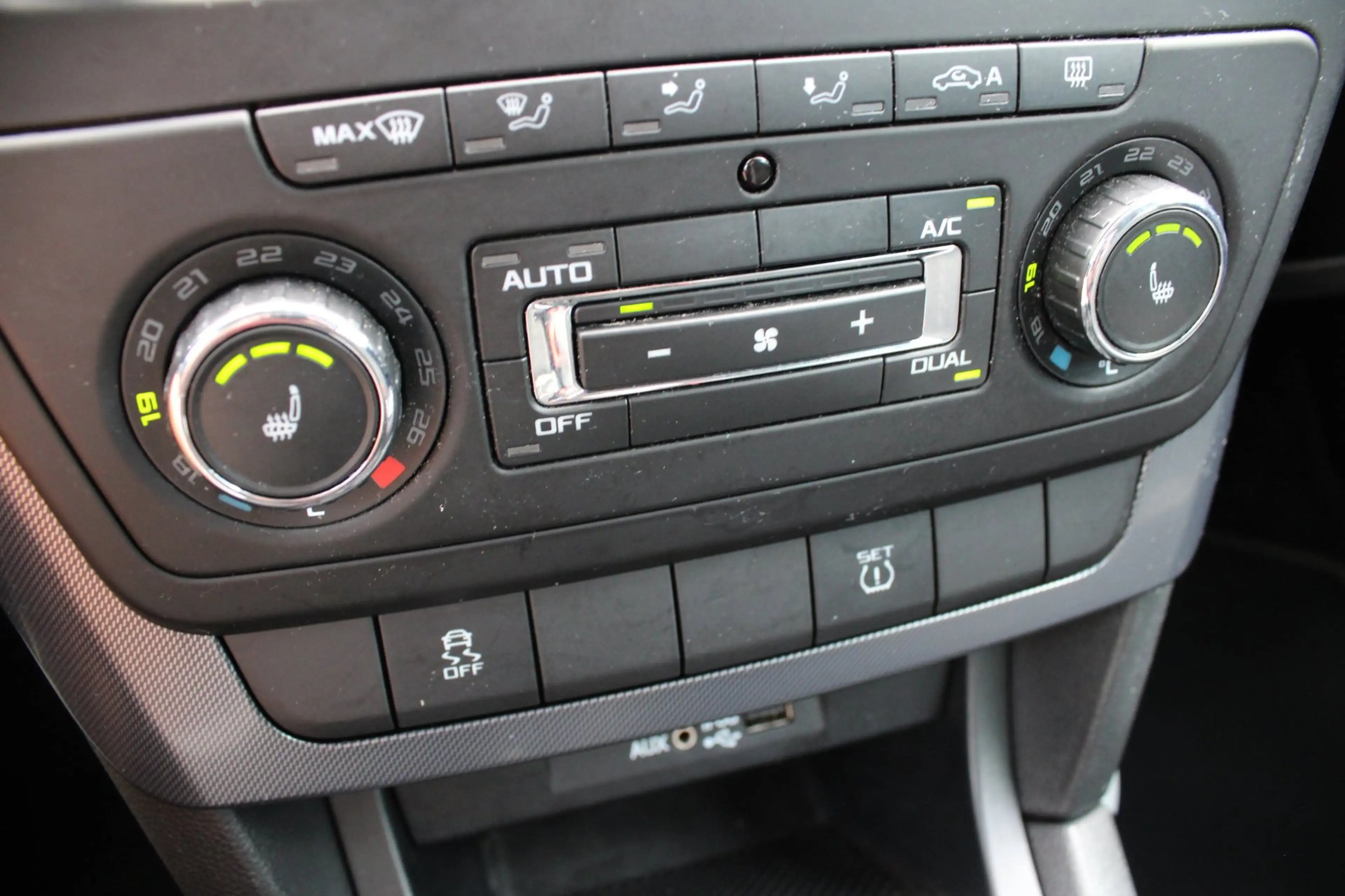 Skoda Yeti Outdoor 1.2 TSI Adventure Clima/Cruise/Stoelverwar — photo 23