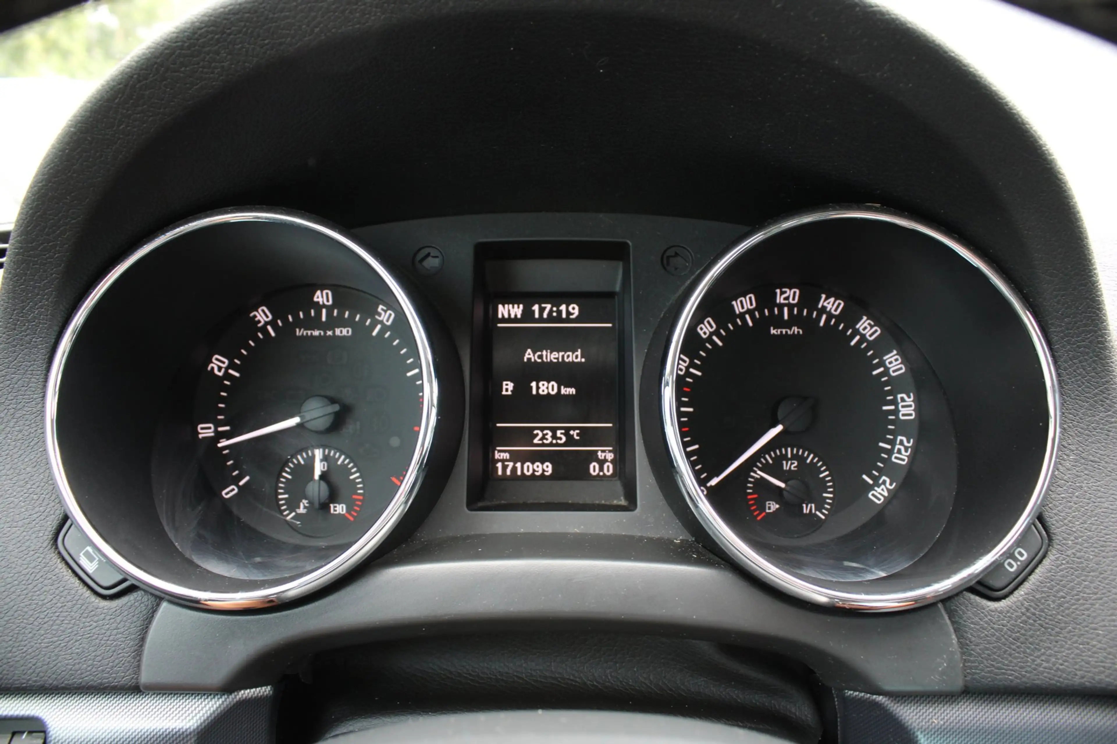Skoda Yeti Outdoor 1.2 TSI Adventure Clima/Cruise/Stoelverwar — photo 38