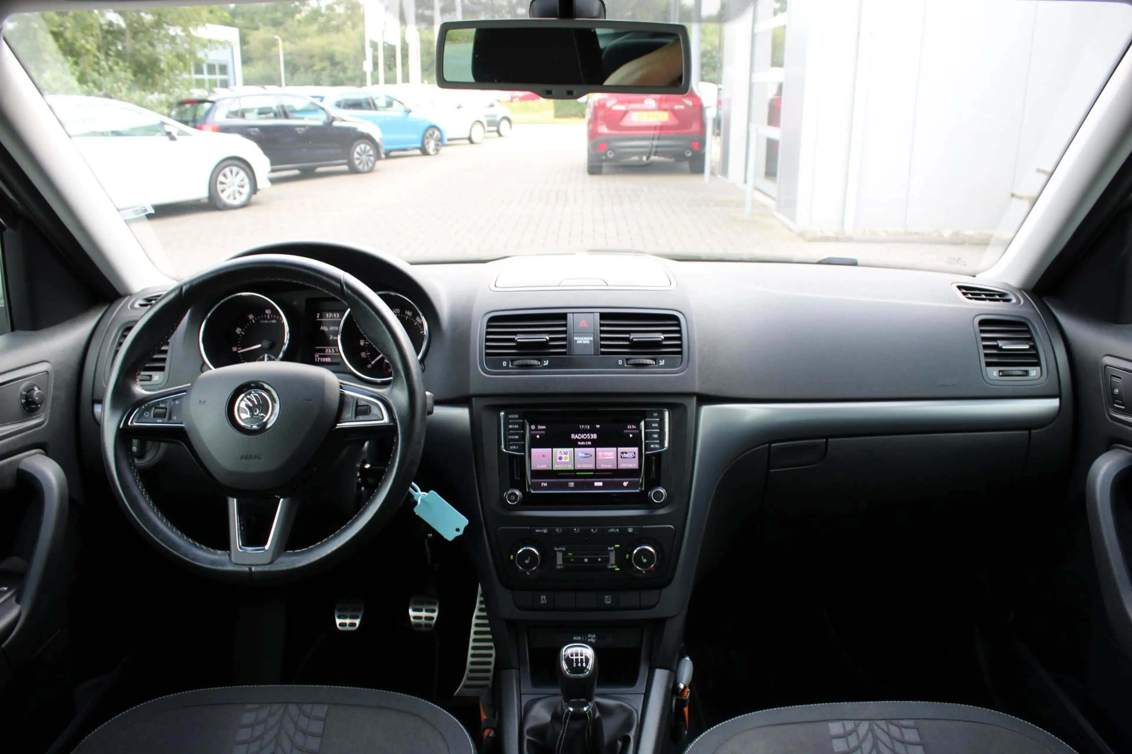 Skoda Yeti Outdoor 1.2 TSI Adventure Clima/Cruise/Stoelverwar — photo 28