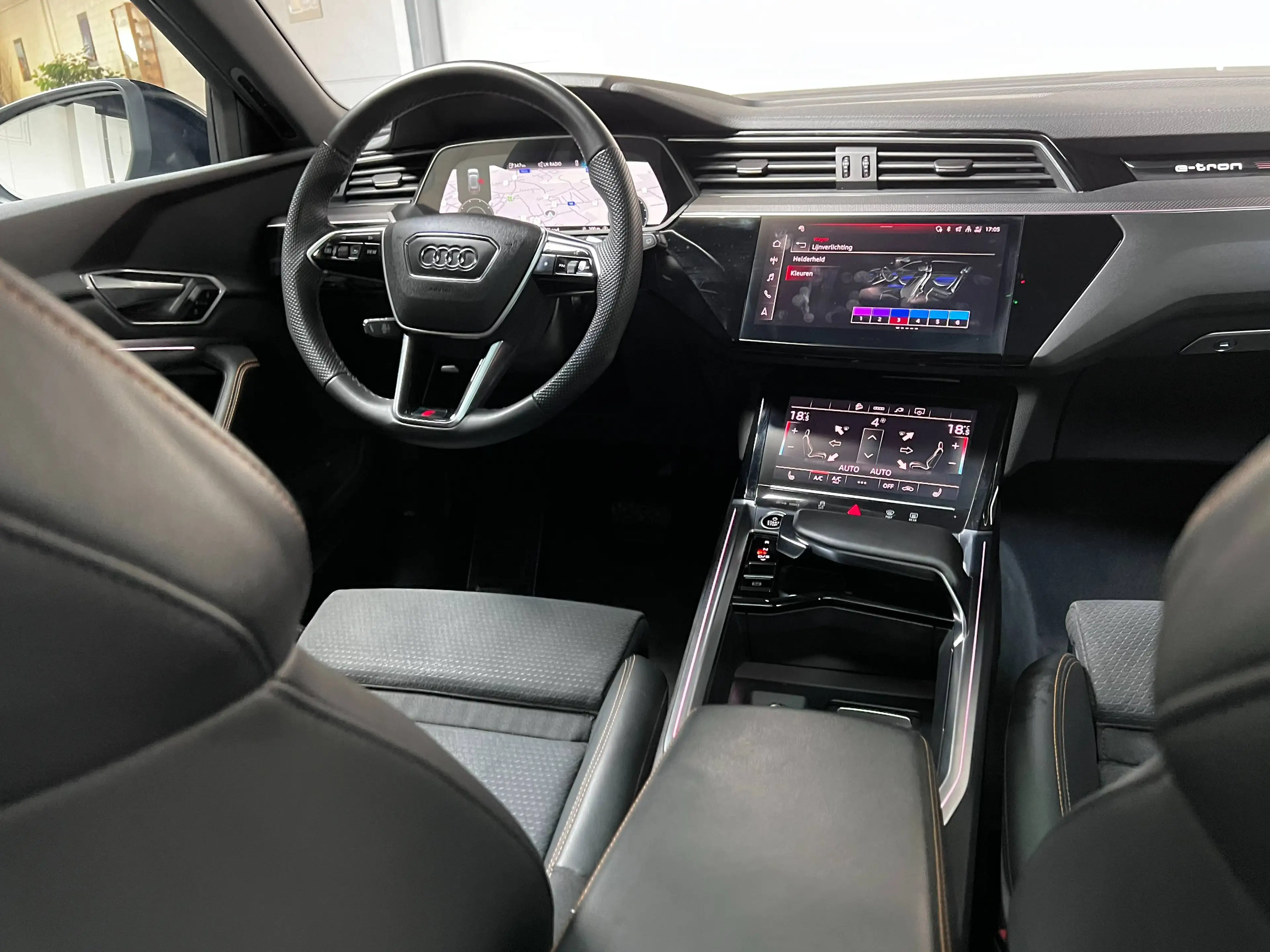 Audi e-tron 55 Quattro S line / BLACK pack / — photo 7