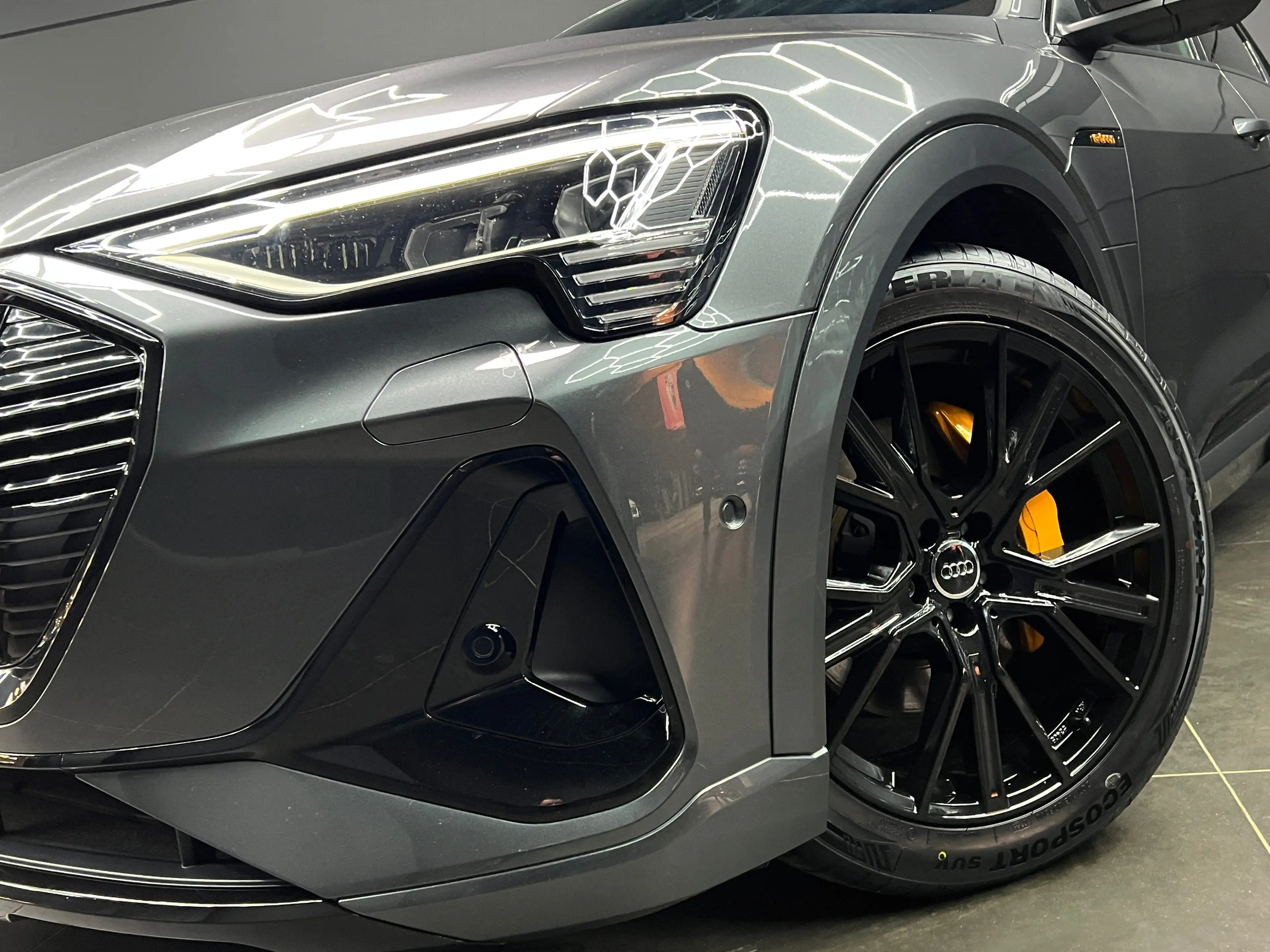 Audi e-tron 55 Quattro S line / BLACK pack / — photo 3