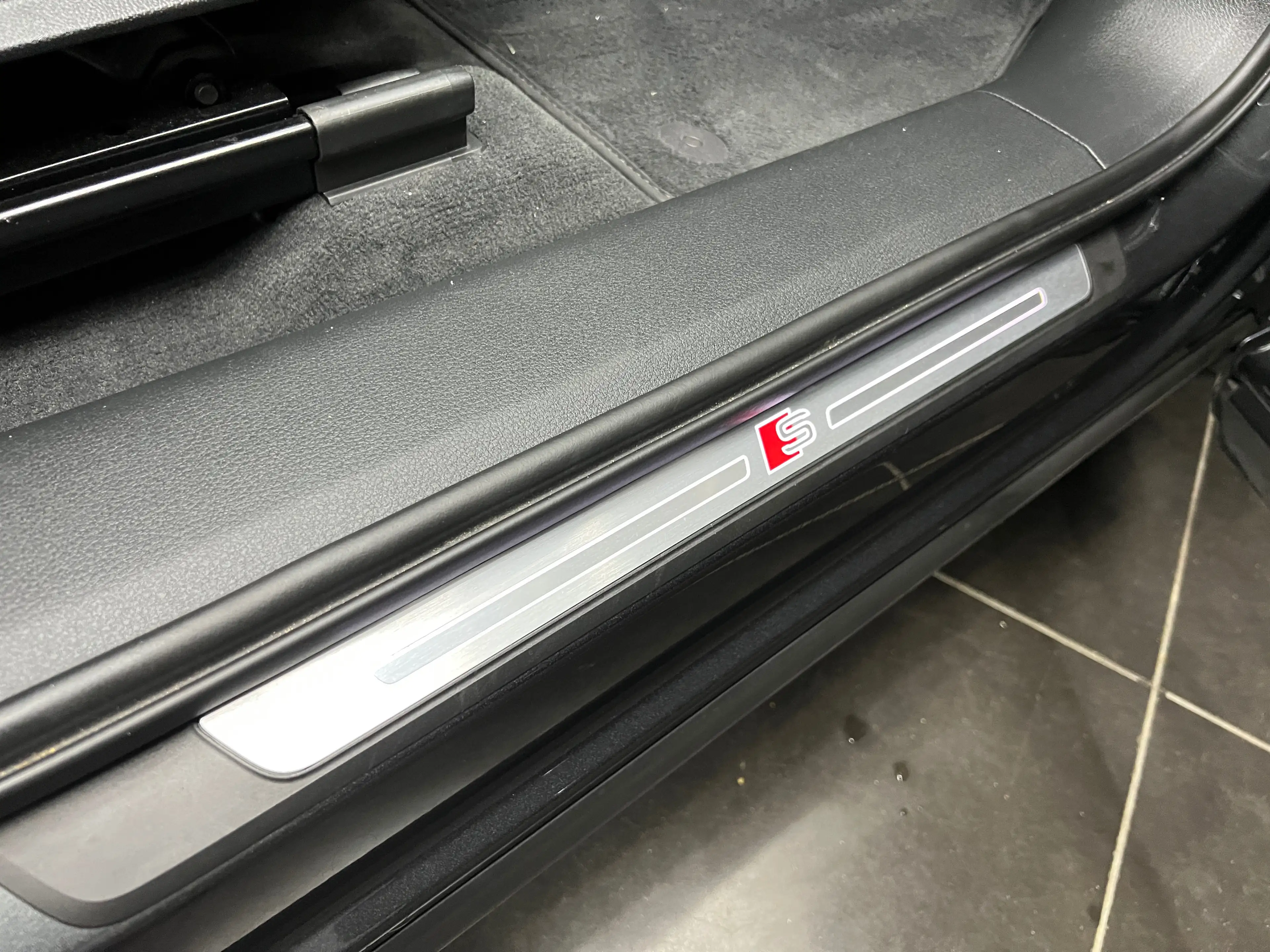 Audi e-tron 55 Quattro S line / BLACK pack / — photo 6