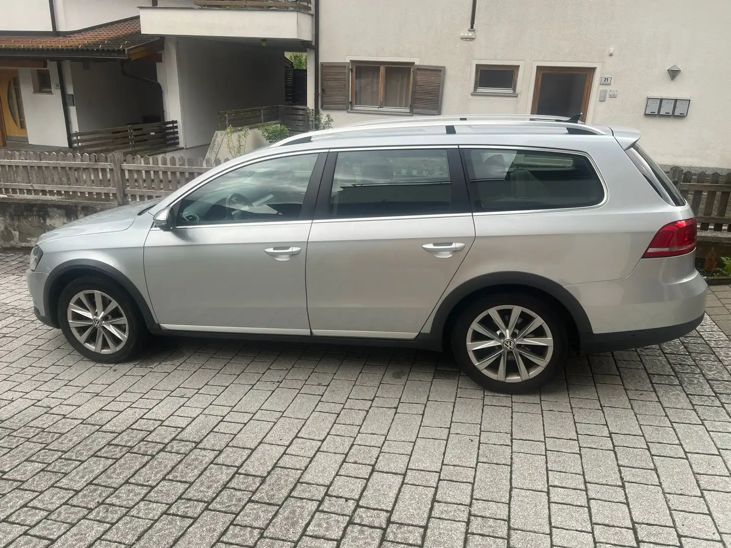 Volkswagen Passat Alltrack 2.0 TDI 4Motion DSG BlueMotion Tec - 1