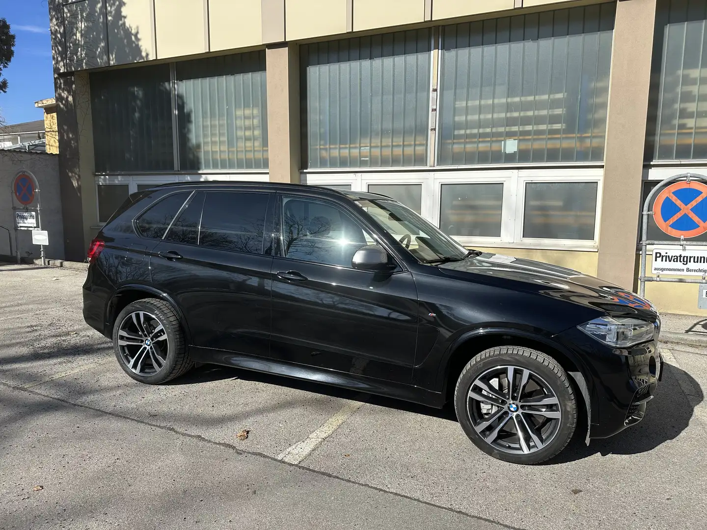 BMW X5 M M50d Österreich-Paket Aut. Schwarz - 2