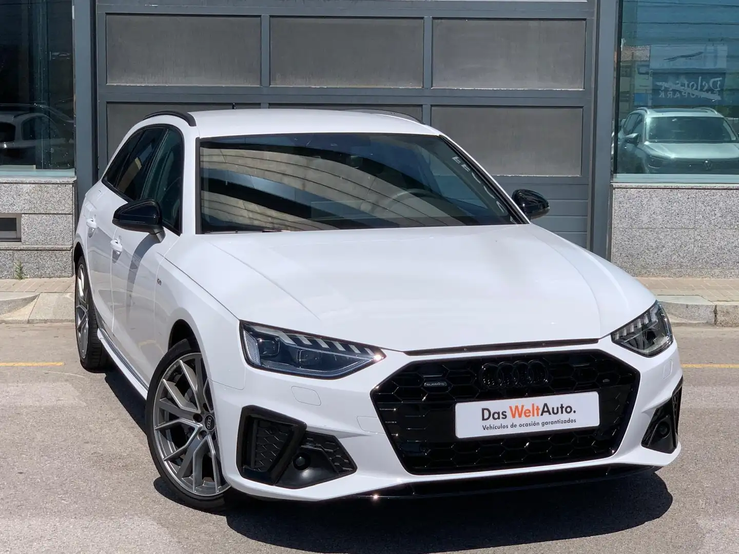 Audi A4 Avant 40 TDI Black line quattro S tronic 150kW Blanco - 2