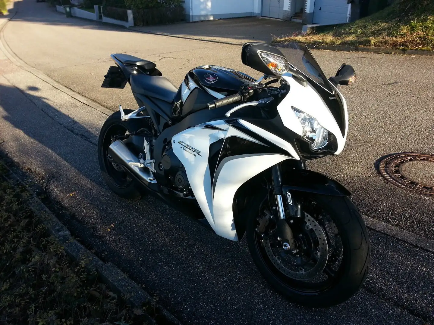 Honda CBR 1000 Biały - 2