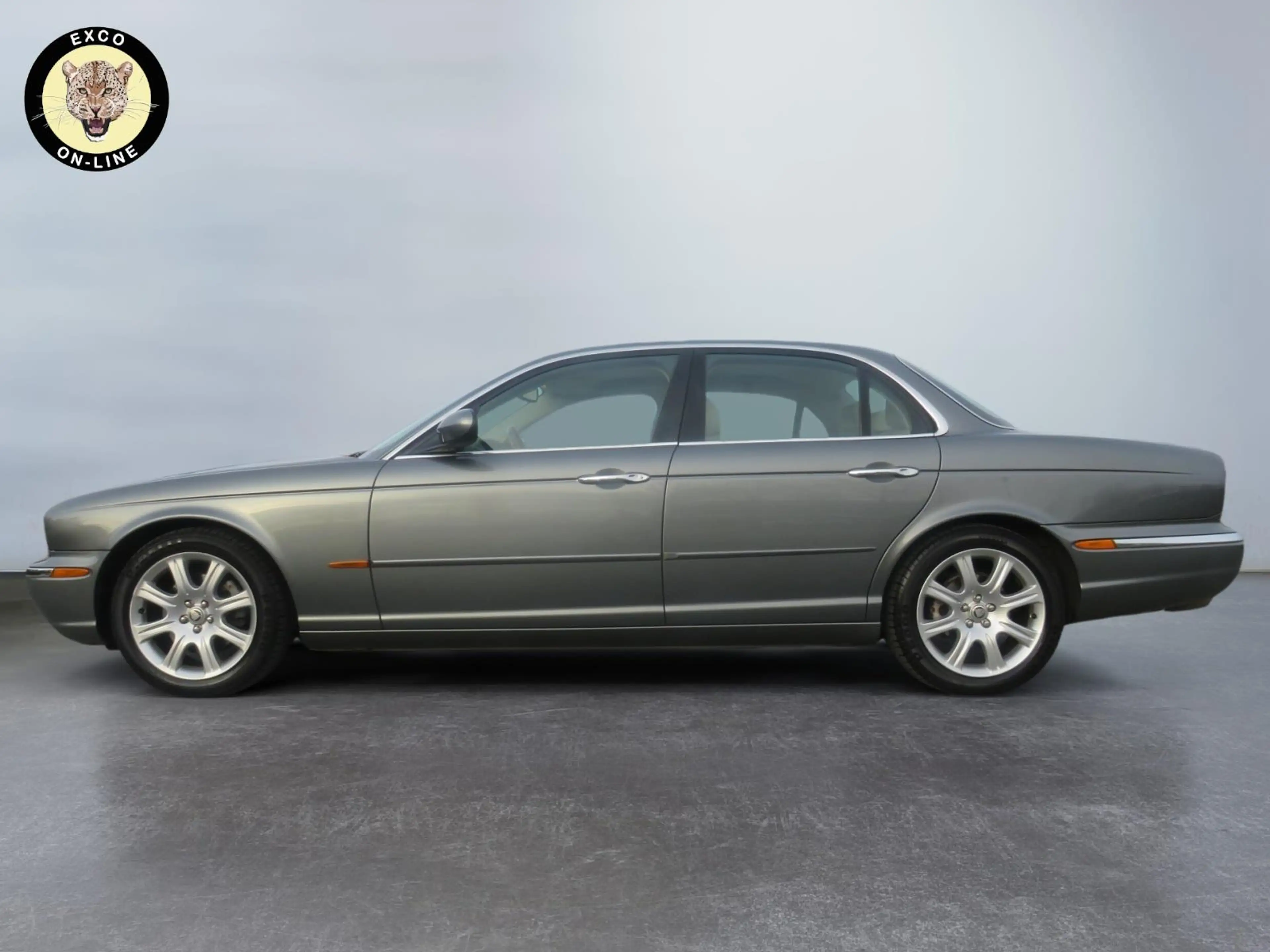 Jaguar XJ 4.2 V8 Executive — photo 6
