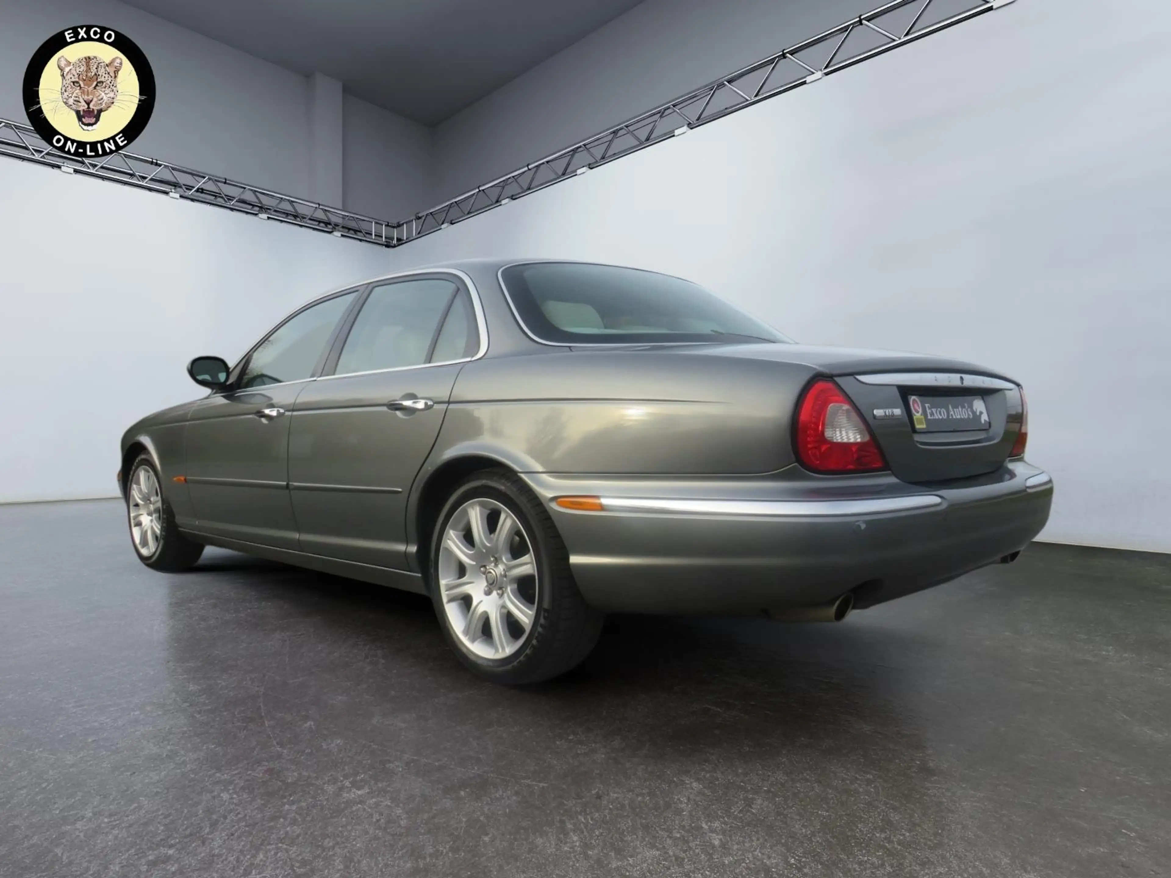 Jaguar XJ 4.2 V8 Executive — photo 8