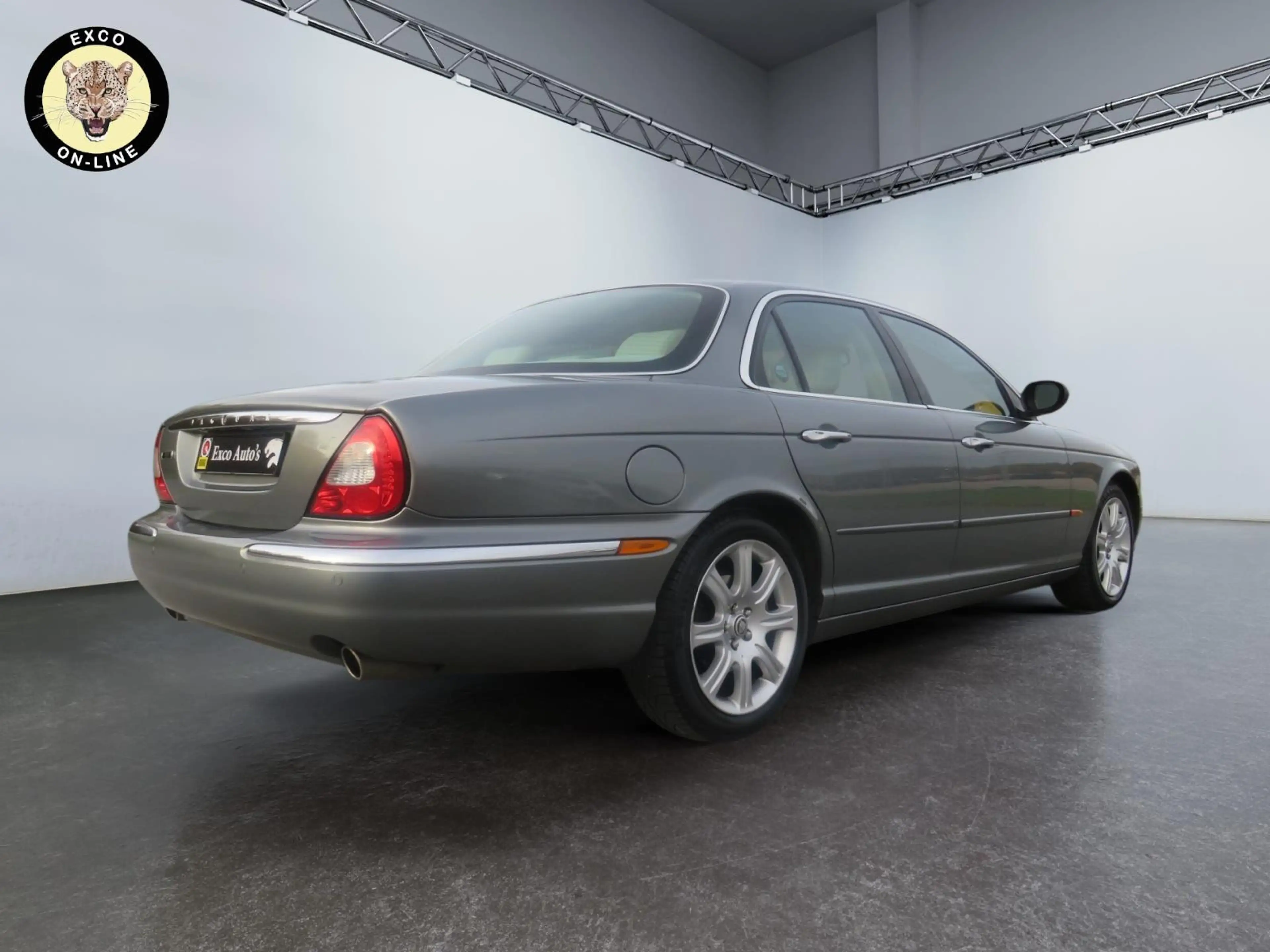 Jaguar XJ 4.2 V8 Executive — photo 5