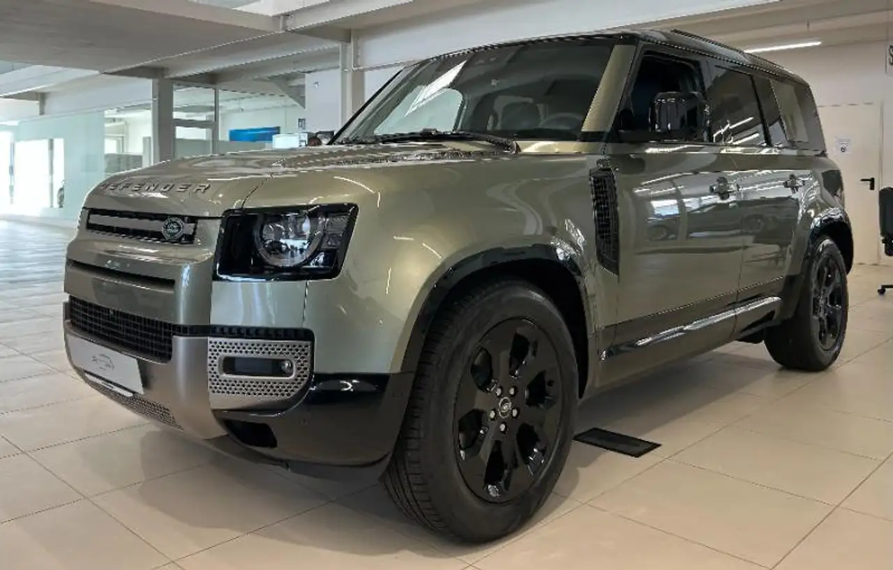 Land Rover Defender 2026