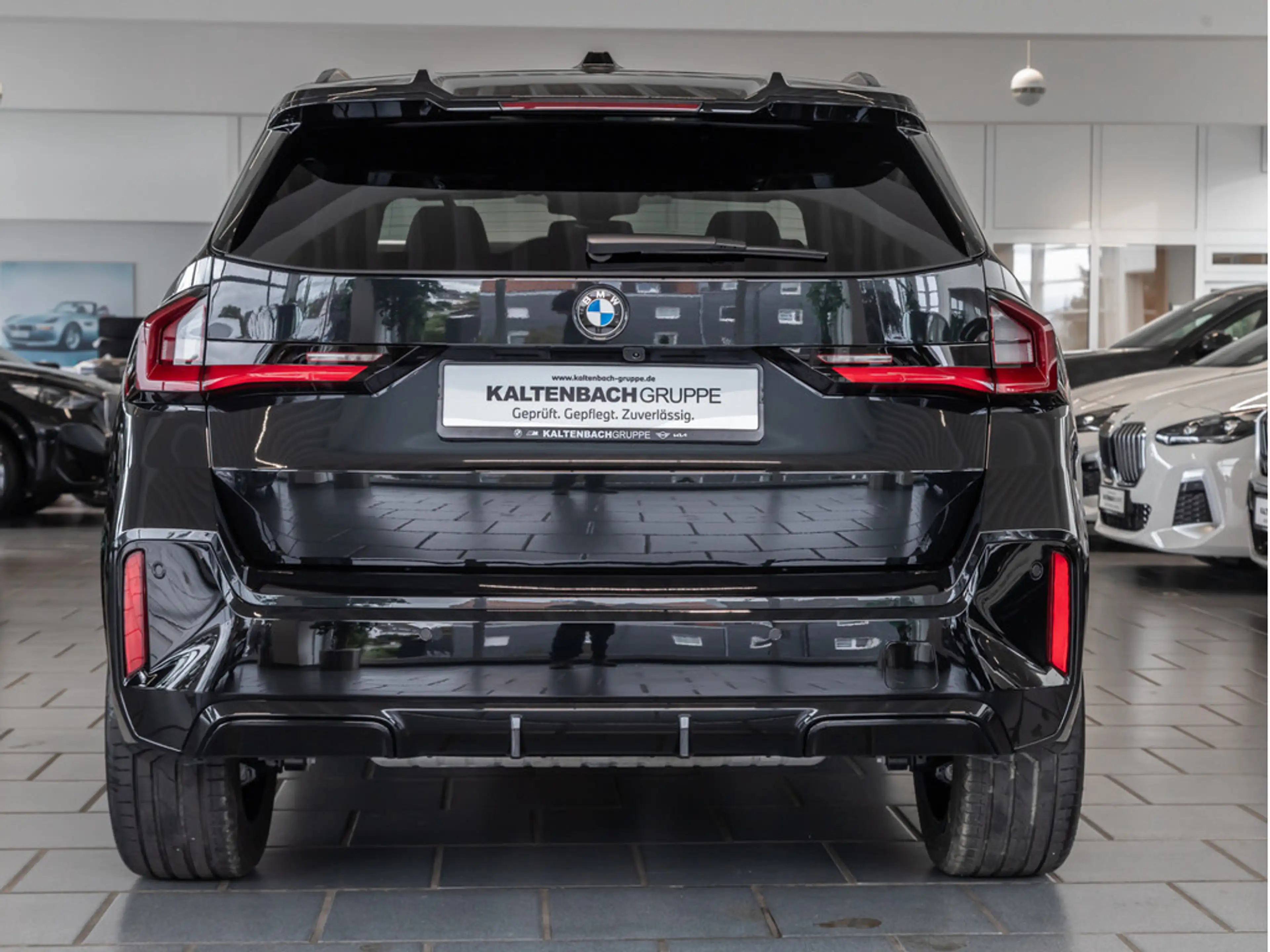 BMW X1 sDrive 18i M-Sport Pro PANO LED NAVI SHZ — photo 6