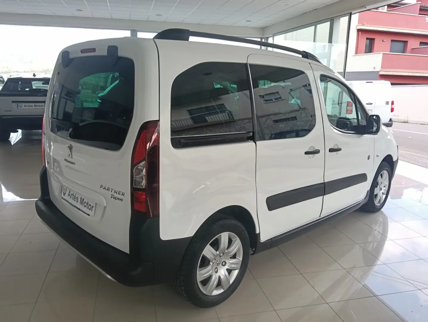 Peugeot Partner Tepee 1.6BlueHDI Outdoor 100 Blanco - 2