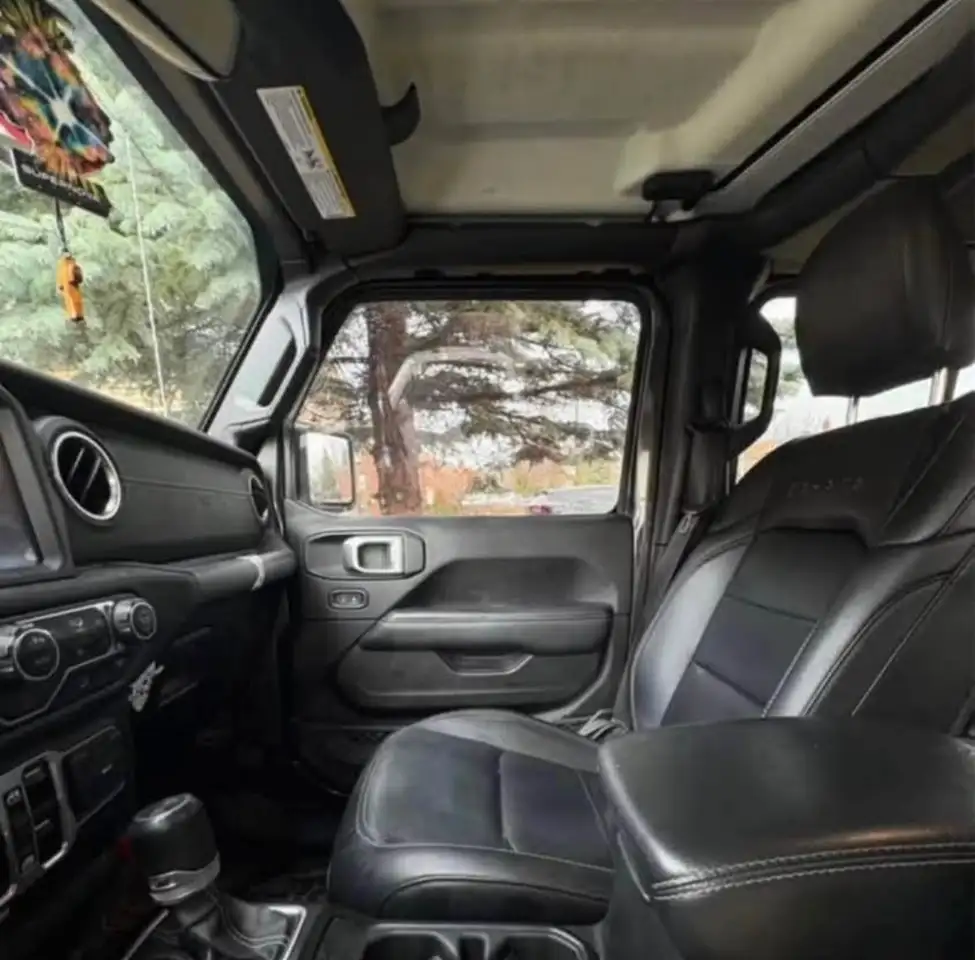 Jeep Wrangler снимка Jeep Wrangler