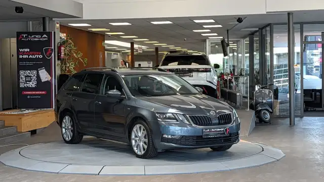 Skoda Octavia view 3