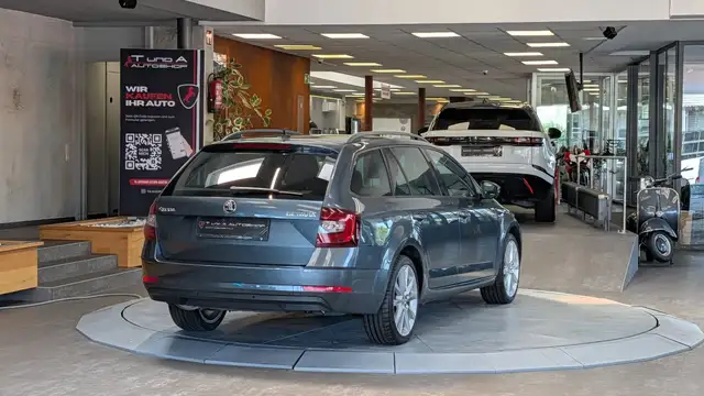 Skoda Octavia view 6
