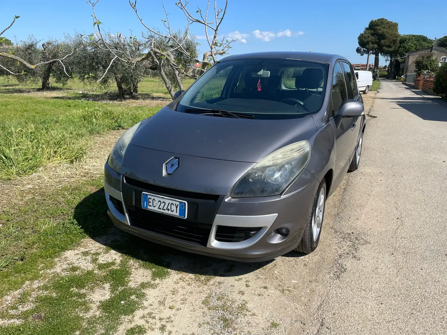 Renault Scenic 1.5 dci Dynamique c/TomTom Grigio - 1