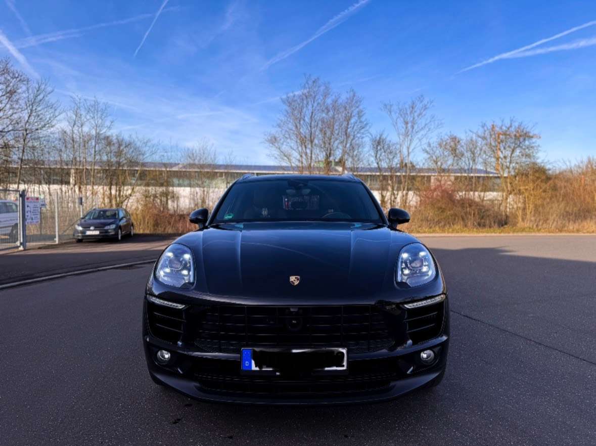 Second hand Porsche Macan 