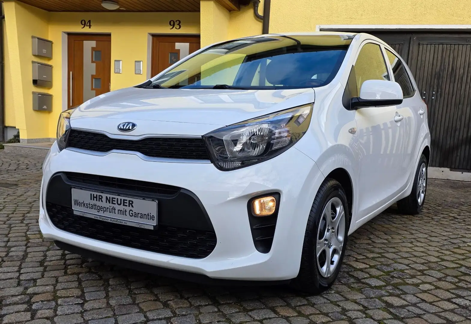 Kia Picanto "Edition 7"_Sitz + Lenkradh_Bluet_8 fach Weiß - 1