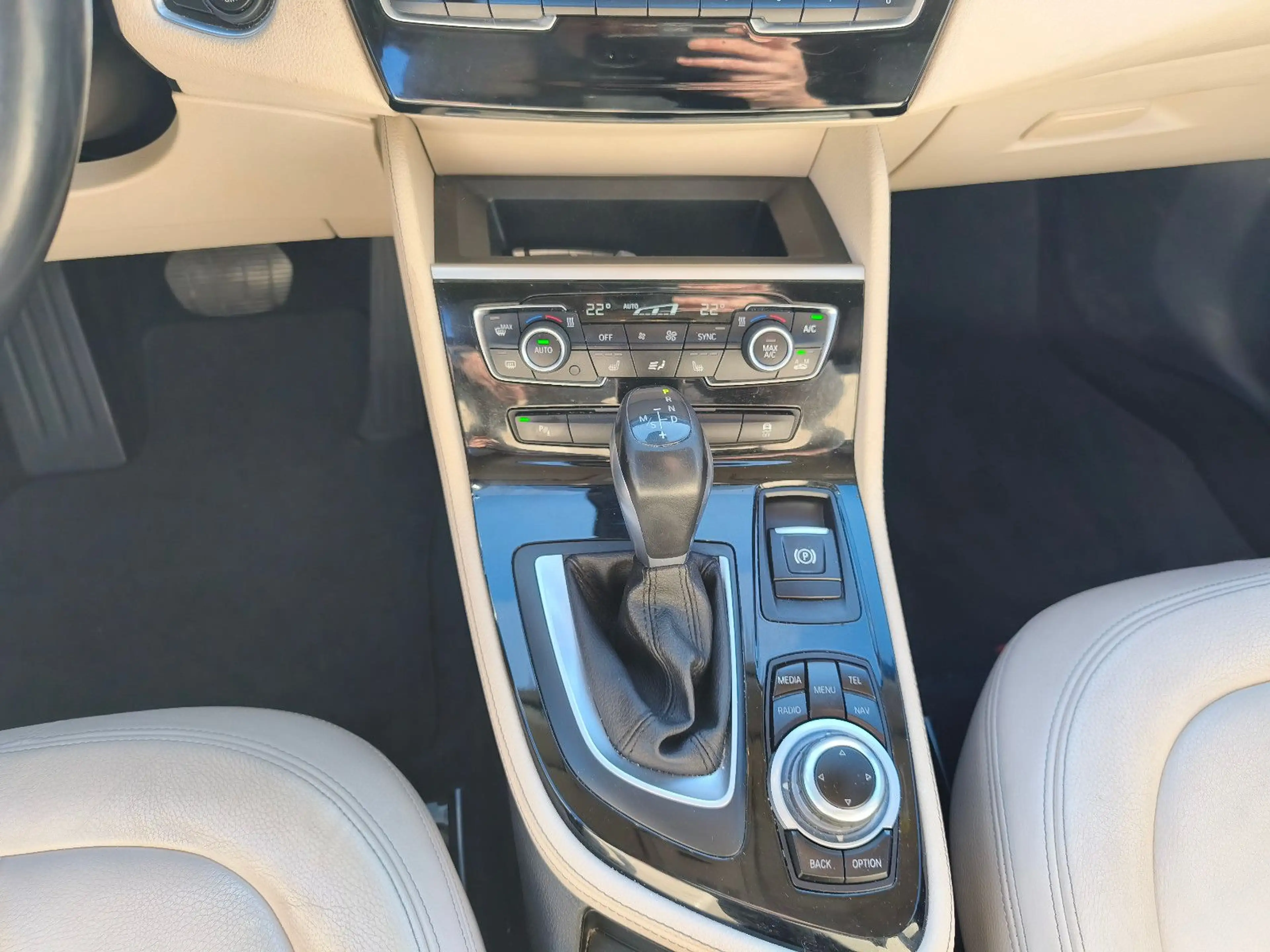 BMW 220 Baureihe 2 Gran Tourer 220 d xDrive Luxury Line — photo 11