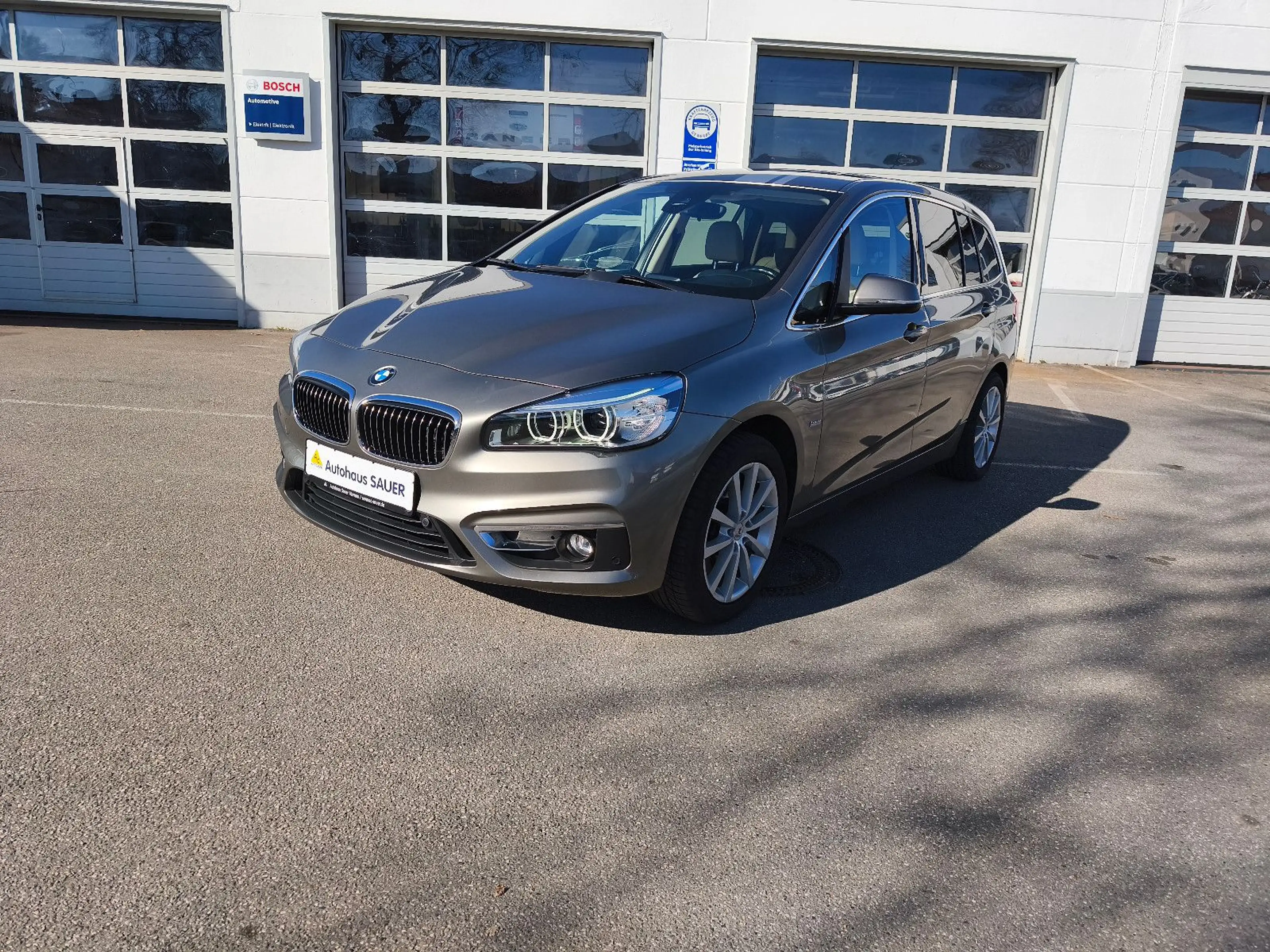 BMW 220 Baureihe 2 Gran Tourer 220 d xDrive Luxury Line