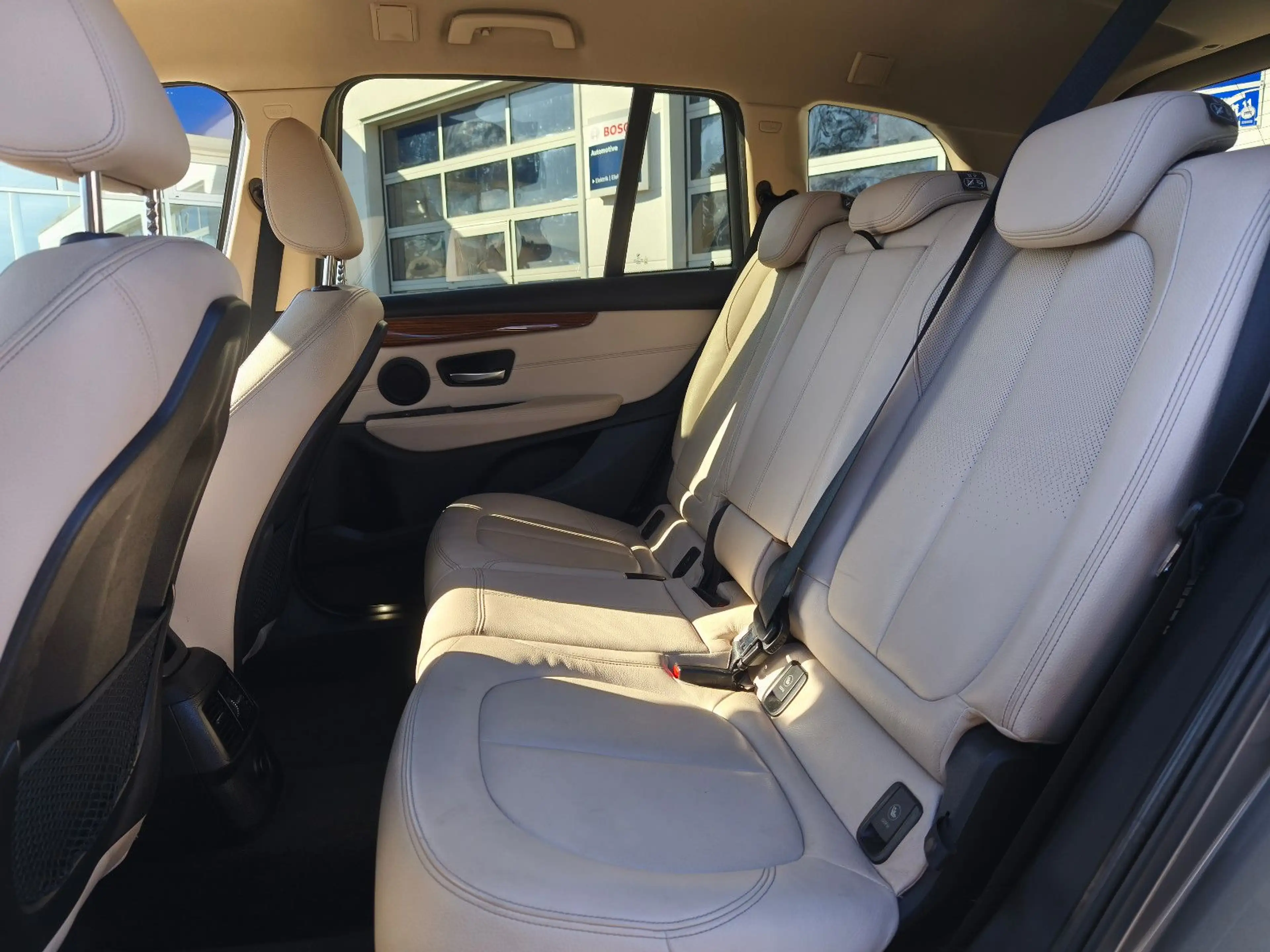 BMW 220 Baureihe 2 Gran Tourer 220 d xDrive Luxury Line — photo 9