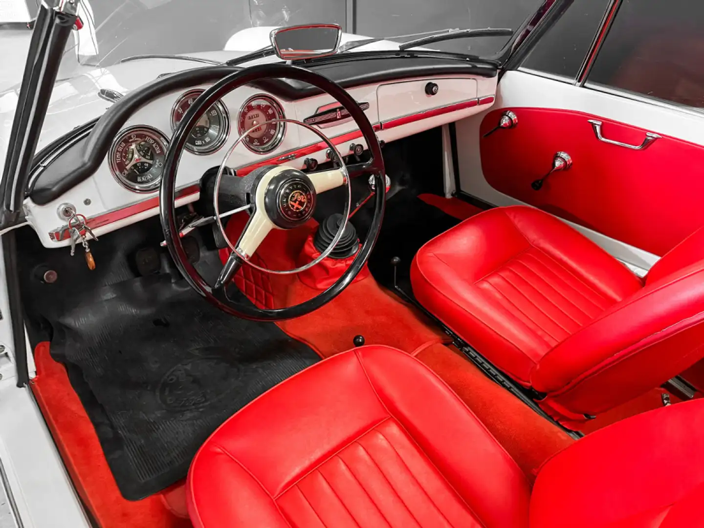 Alfa Romeo Giulietta SPIDER/TOP ZUSTANG/ Blanc - 2